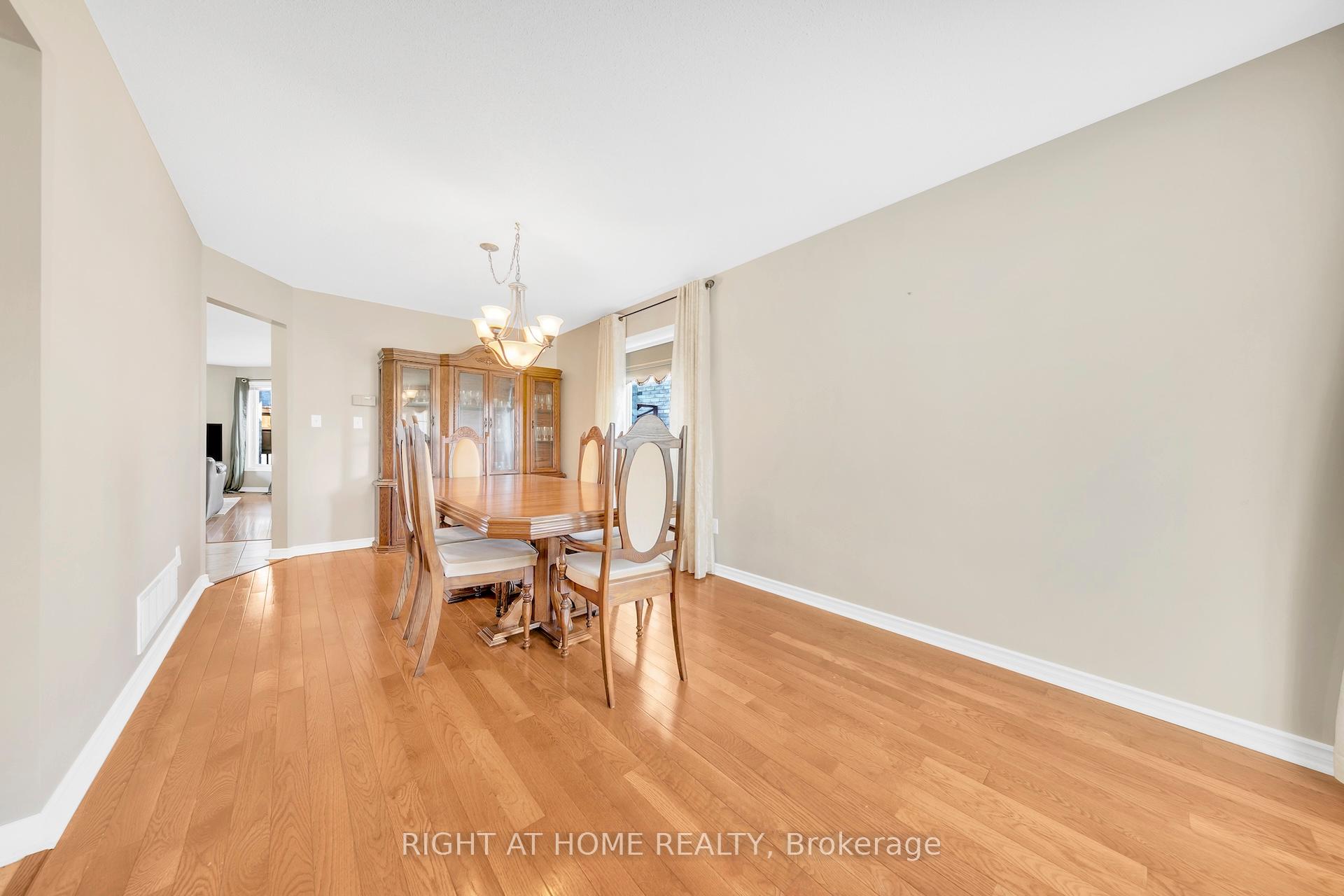 Photo 5 of 2069 Wilson Street, Innisfil, Alcona — HOMEH