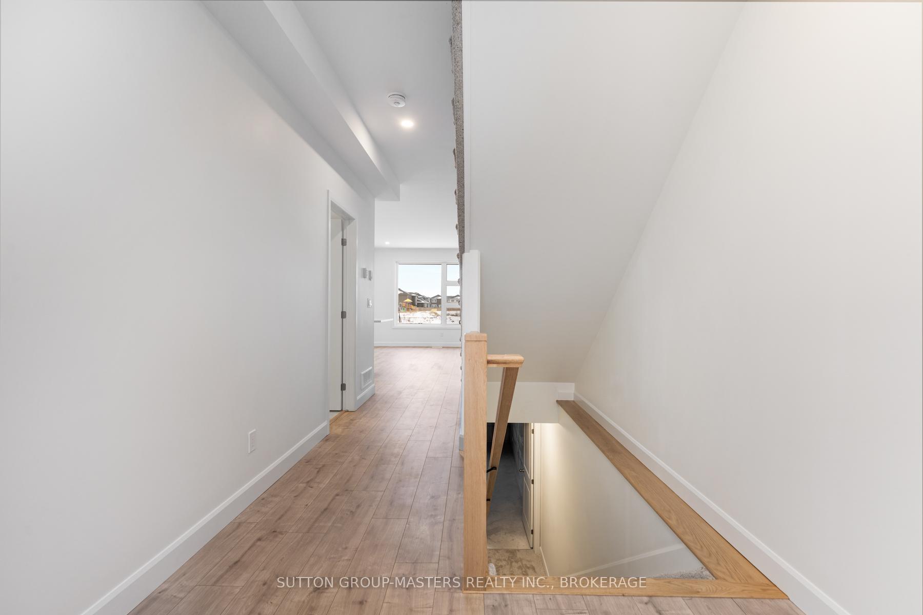 Photo 3 of 205 Superior Drive, Loyalist, Amherstview — HOMEH