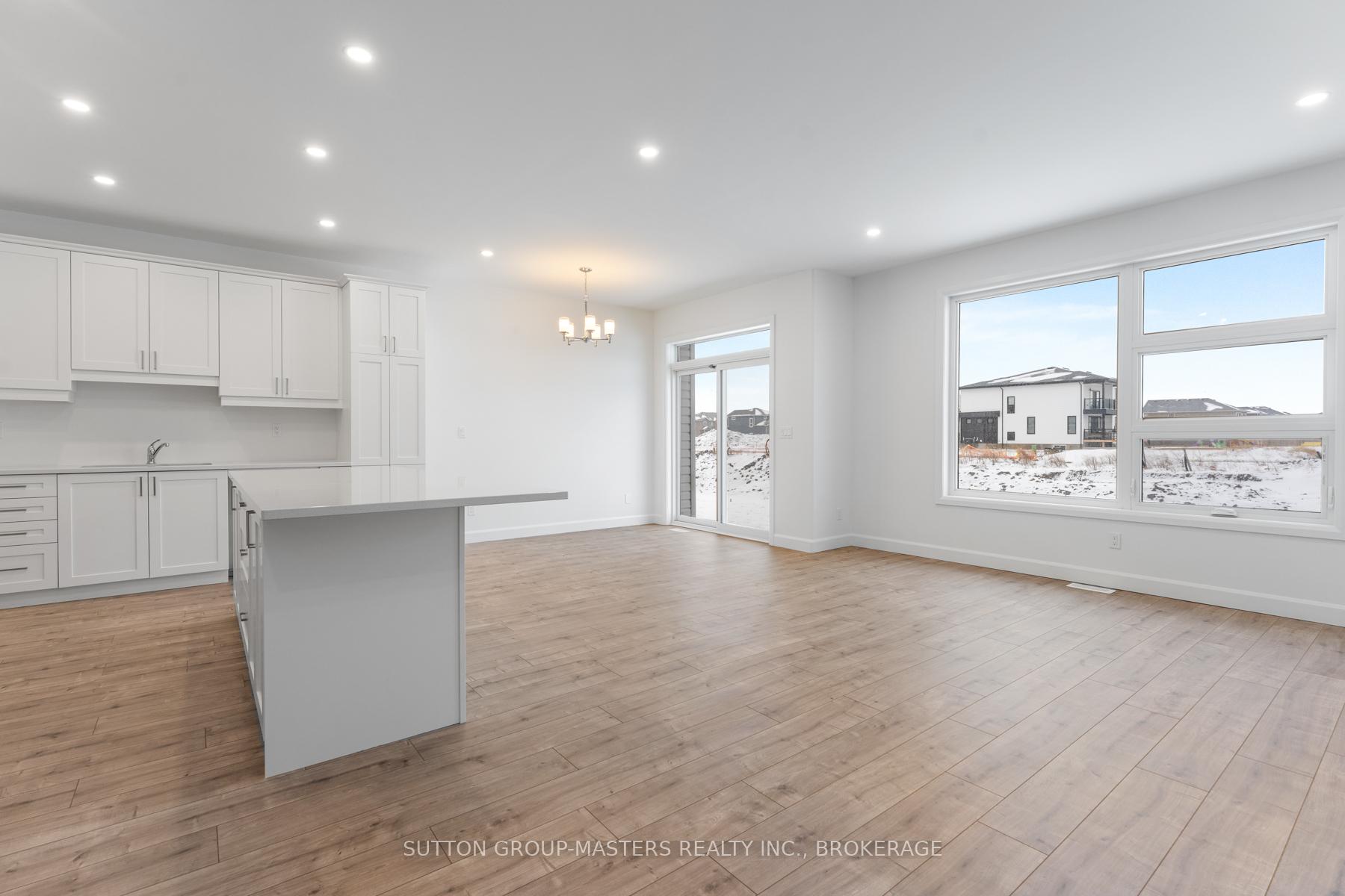 Photo 6 of 205 Superior Drive, Loyalist, Amherstview — HOMEH
