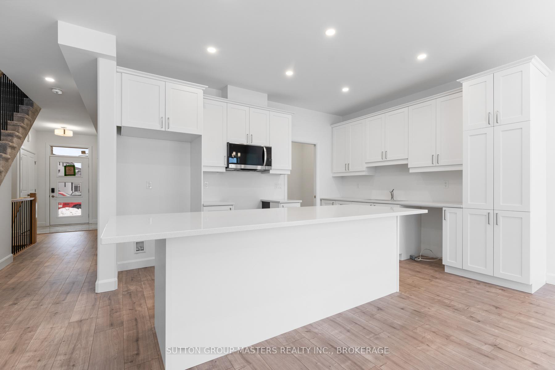 Photo 14 of 205 Superior Drive, Loyalist, Amherstview — HOMEH