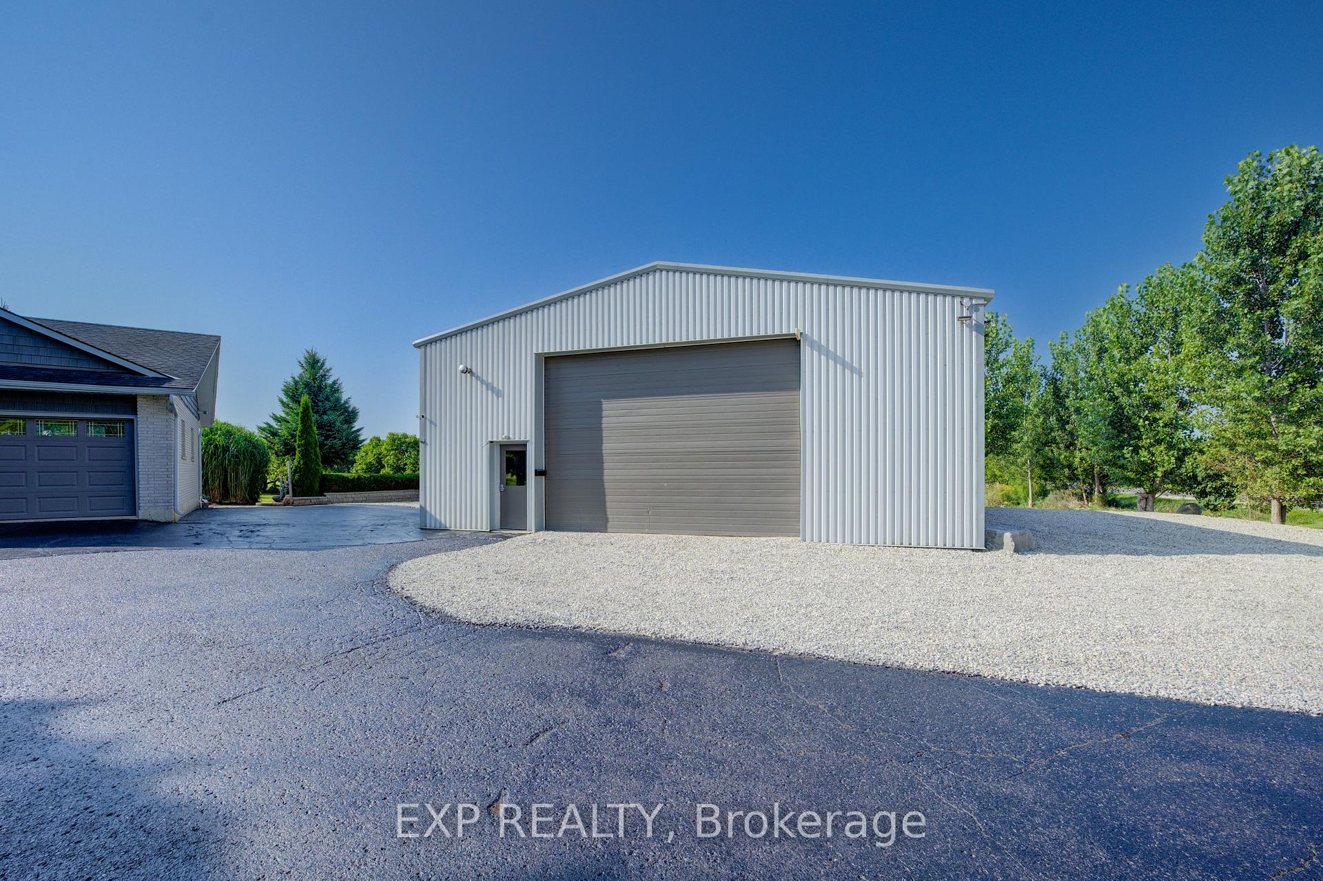 Photo 2 of 7998 Wellington Rd 7, Mapleton, Rural Mapleton — HOMEH