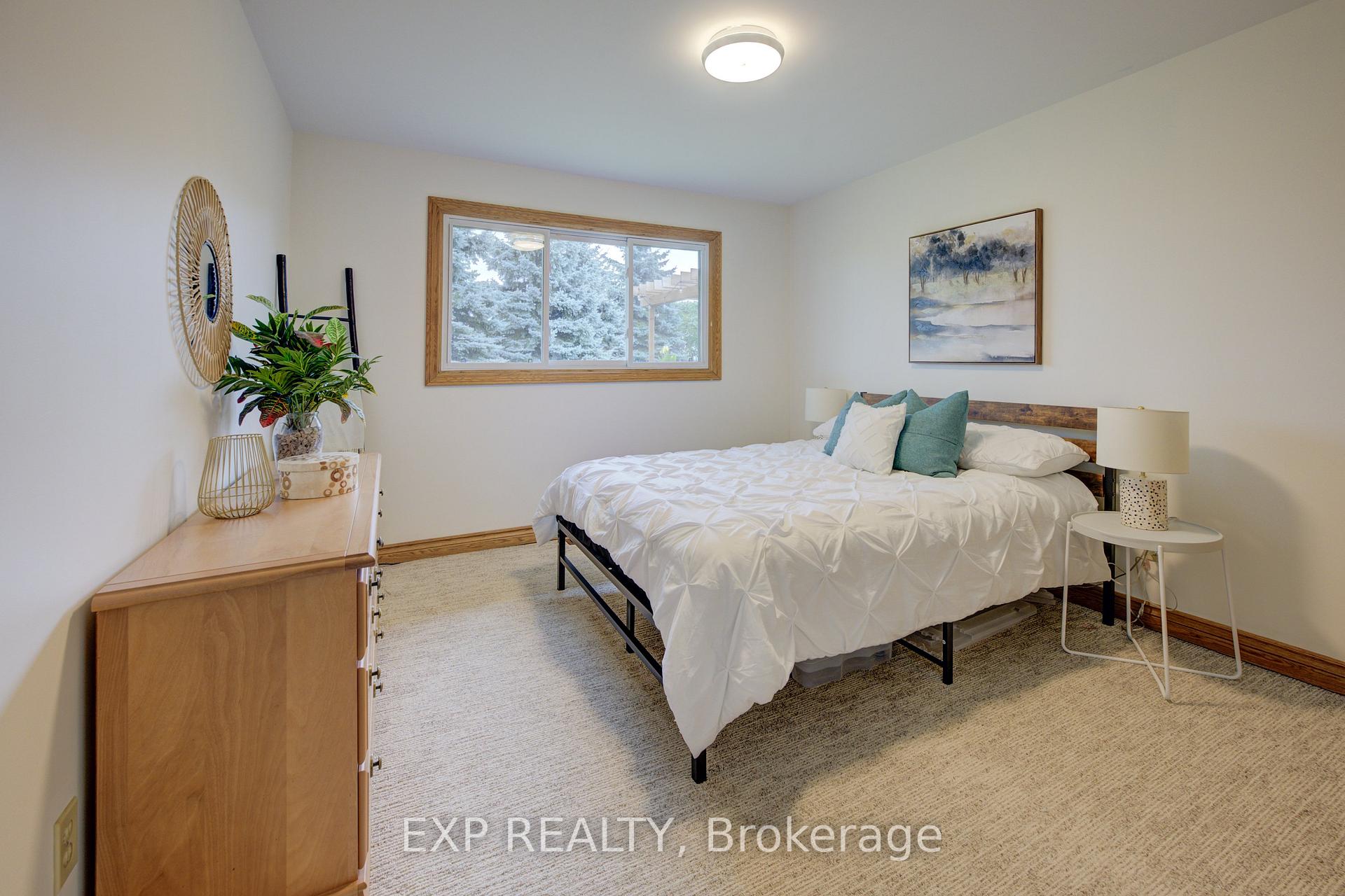 Photo 20 of 7998 Wellington Rd 7, Mapleton, Rural Mapleton — HOMEH