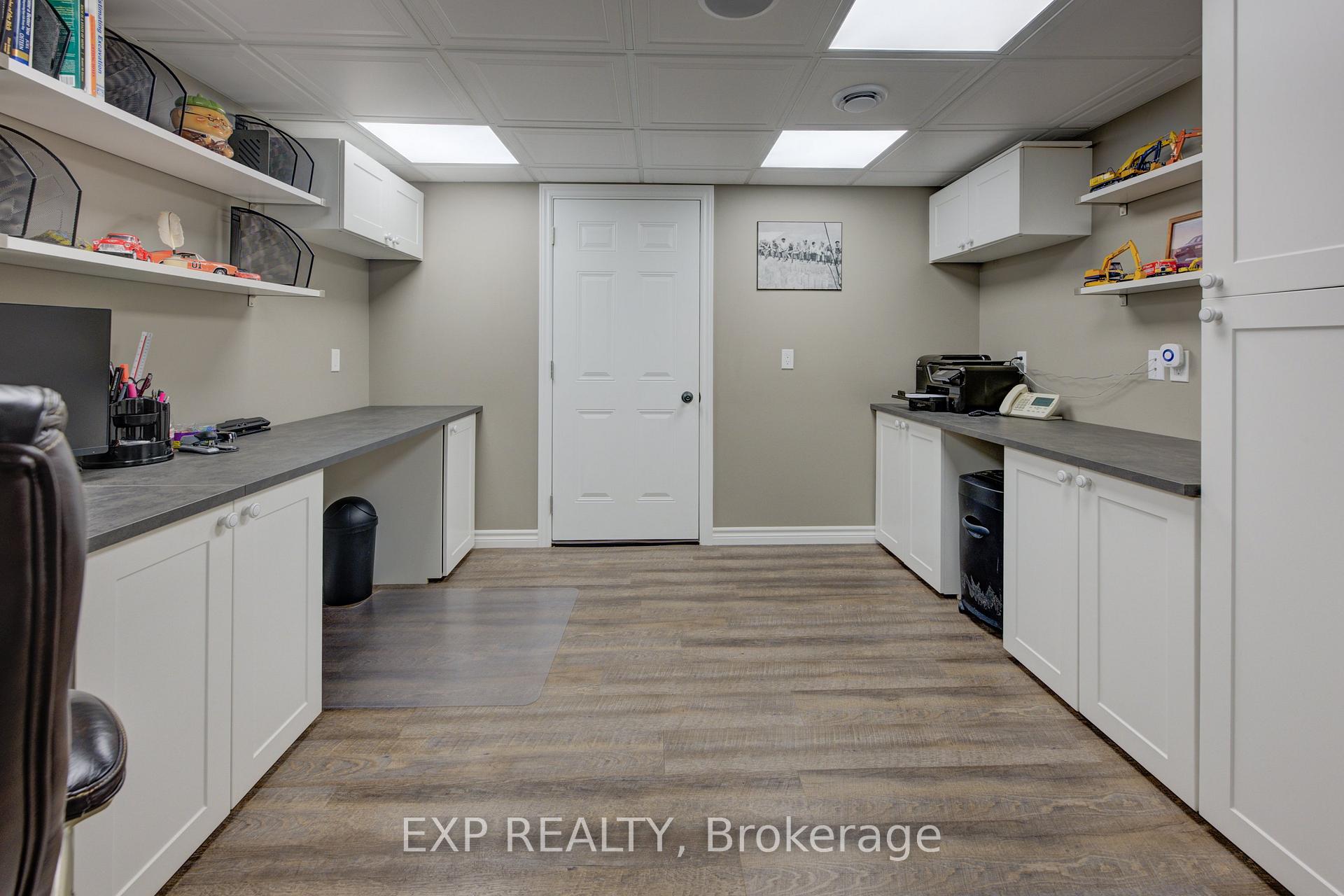 Photo 33 of 7998 Wellington Rd 7, Mapleton, Rural Mapleton — HOMEH