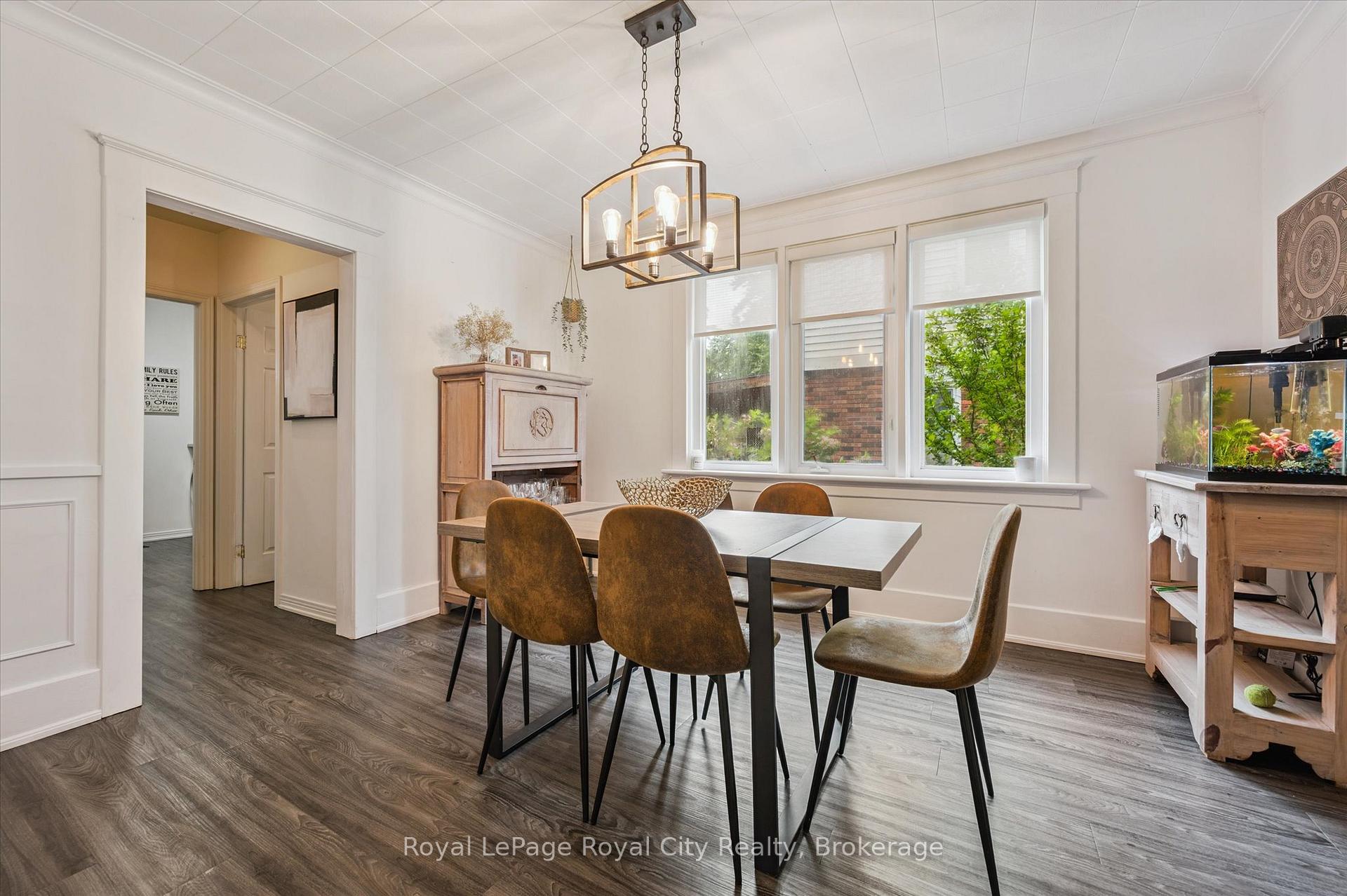 Photo 10 of 37 Brock Street, Kitchener — HOMEH