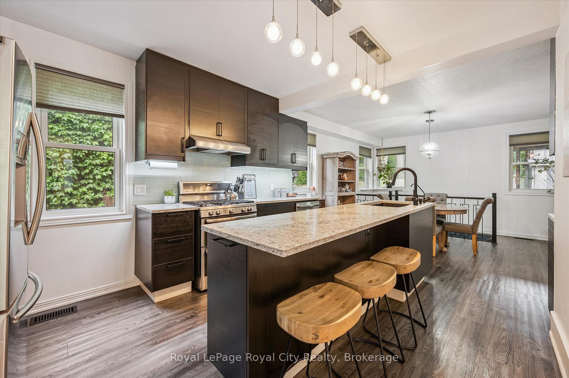 Photo 18 of 37 Brock Street, Kitchener — HOMEH