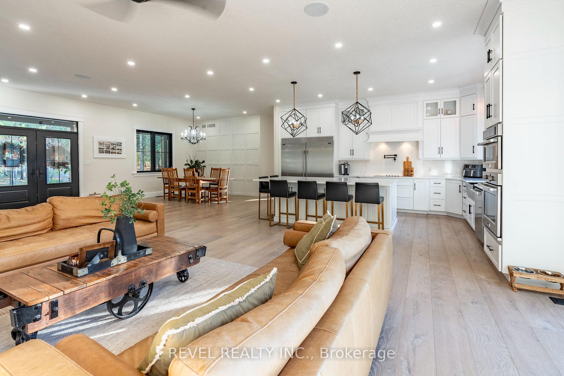 Photo 11 of 7404 Wellington Road 11, Mapleton, Rural Mapleton — HOMEH