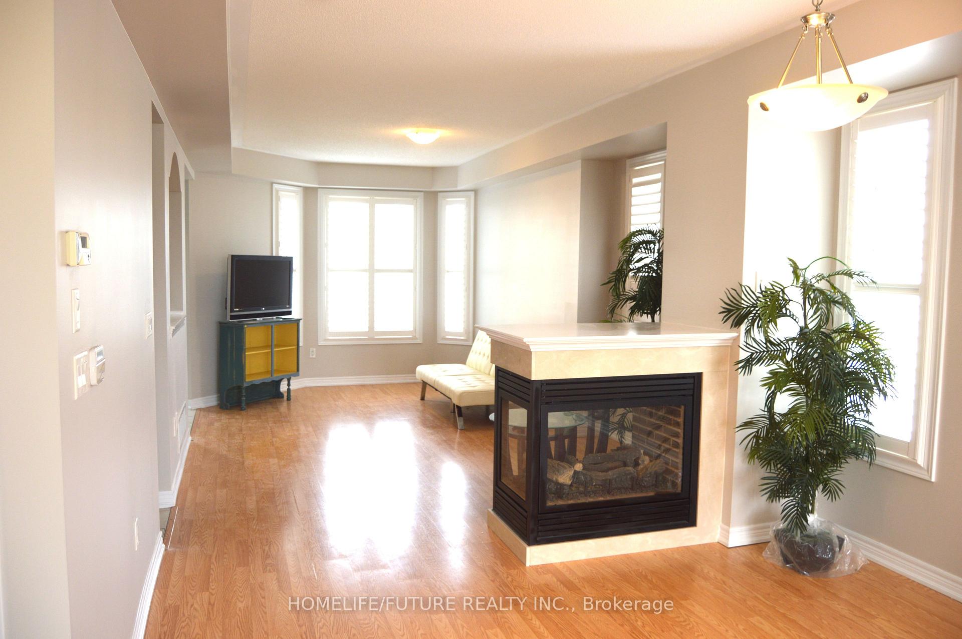 Photo 6 of 30 Paper Birch Drive, Markham, Cornell — HOMEH