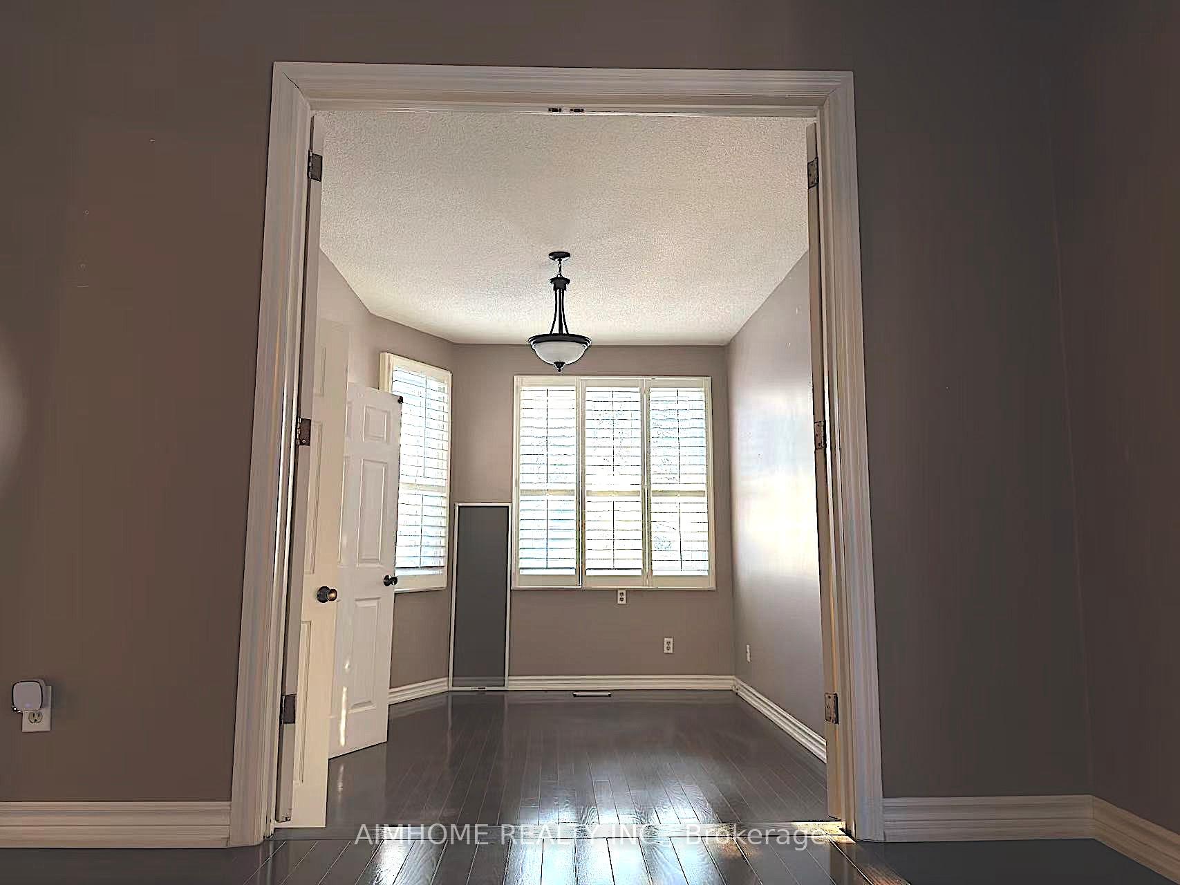Photo 9 of 52 Brooklyn Crescent, Markham, Markville — HOMEH