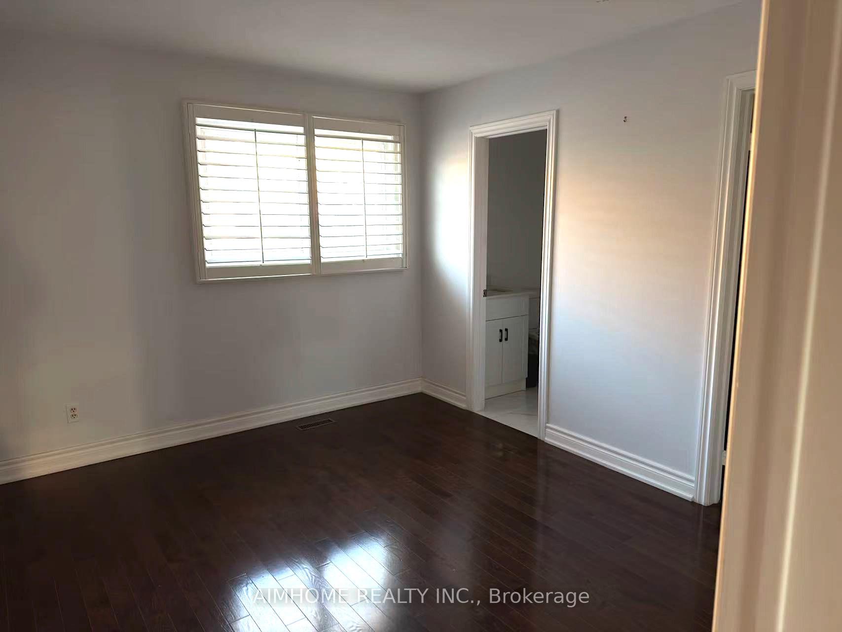 Photo 21 of 52 Brooklyn Crescent, Markham, Markville — HOMEH