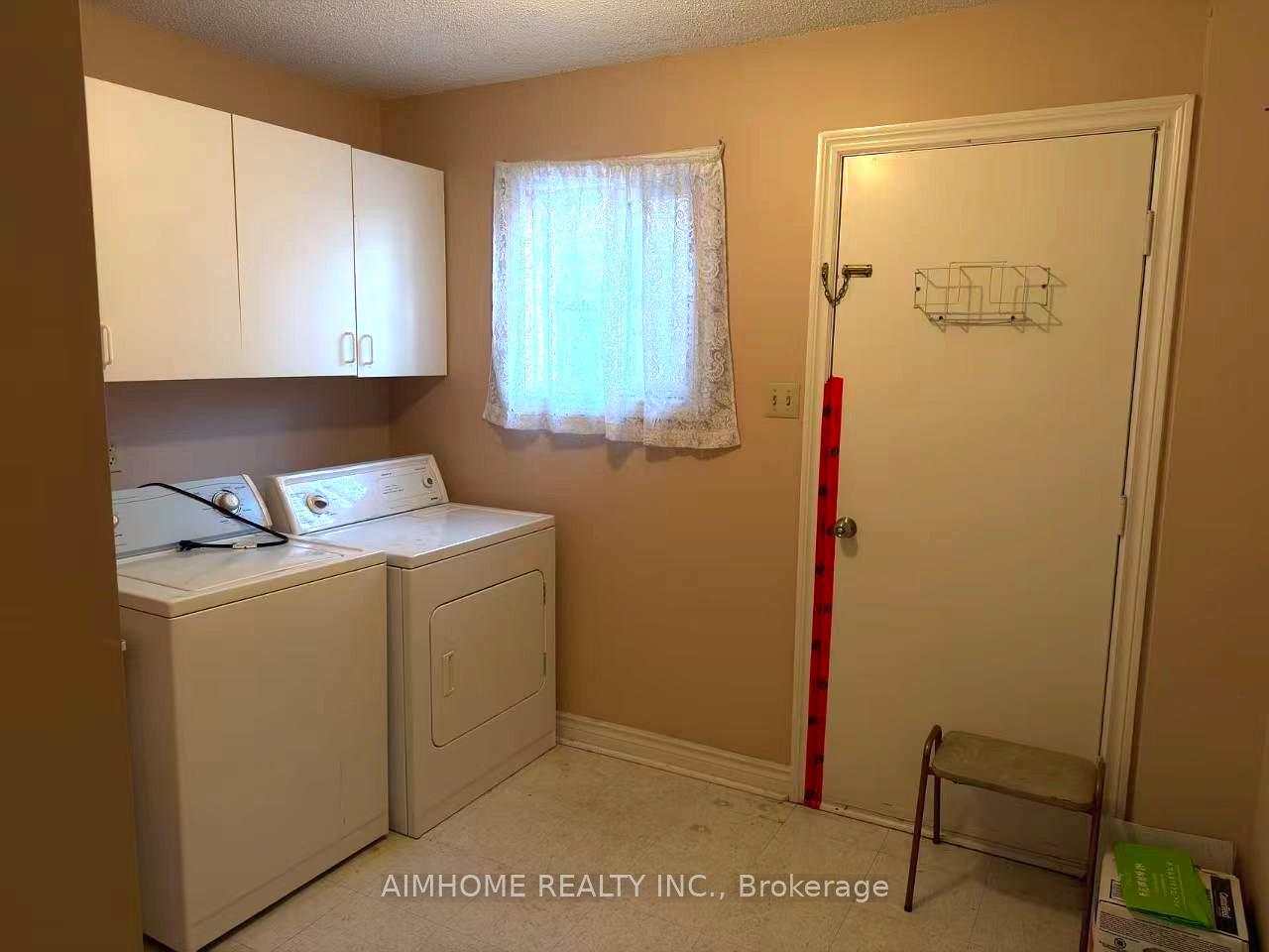 Photo 33 of 52 Brooklyn Crescent, Markham, Markville — HOMEH