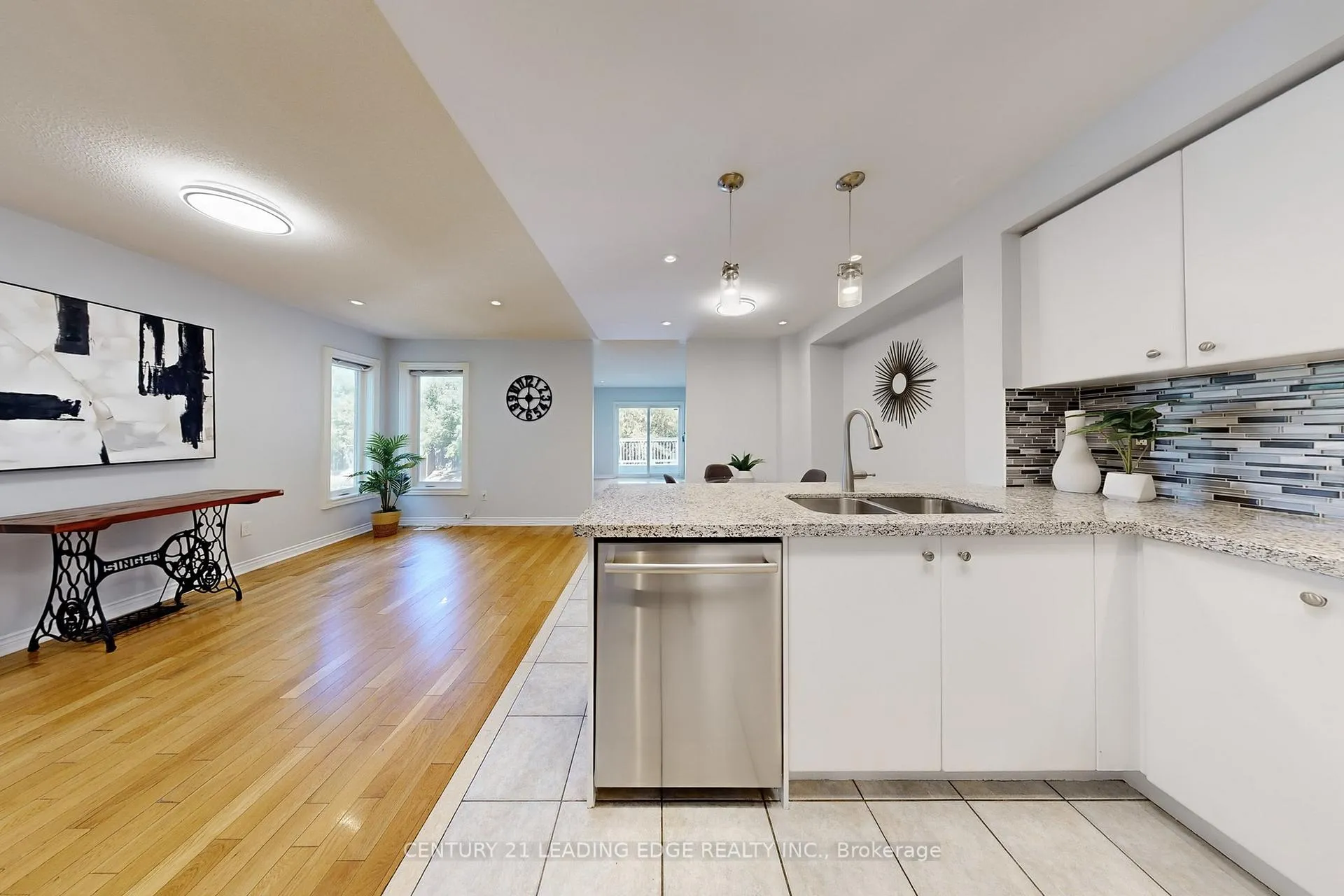 Photo 7 of 58 Redkey Drive, Markham, Milliken Mills East — HOMEH