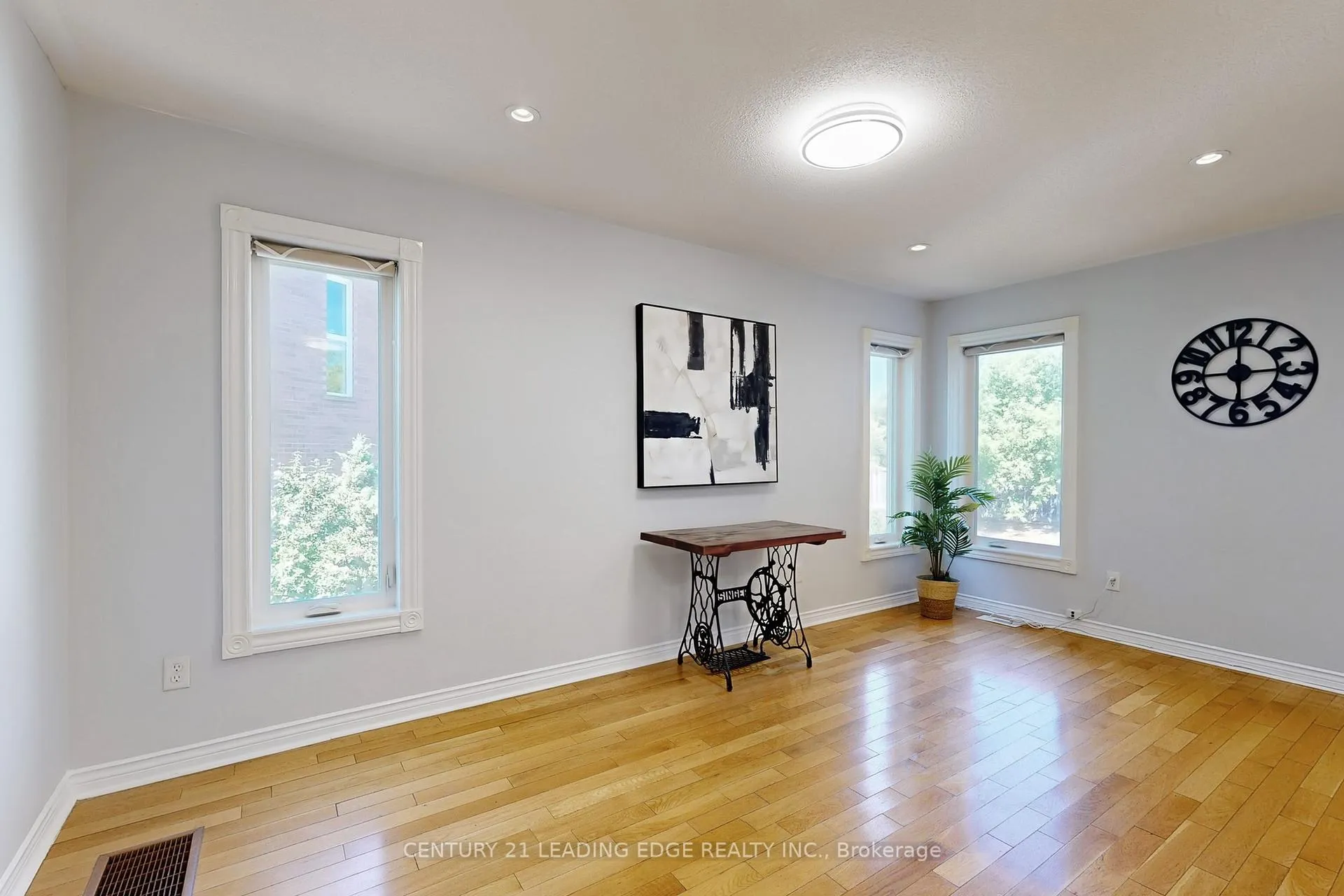 Photo 11 of 58 Redkey Drive, Markham, Milliken Mills East — HOMEH