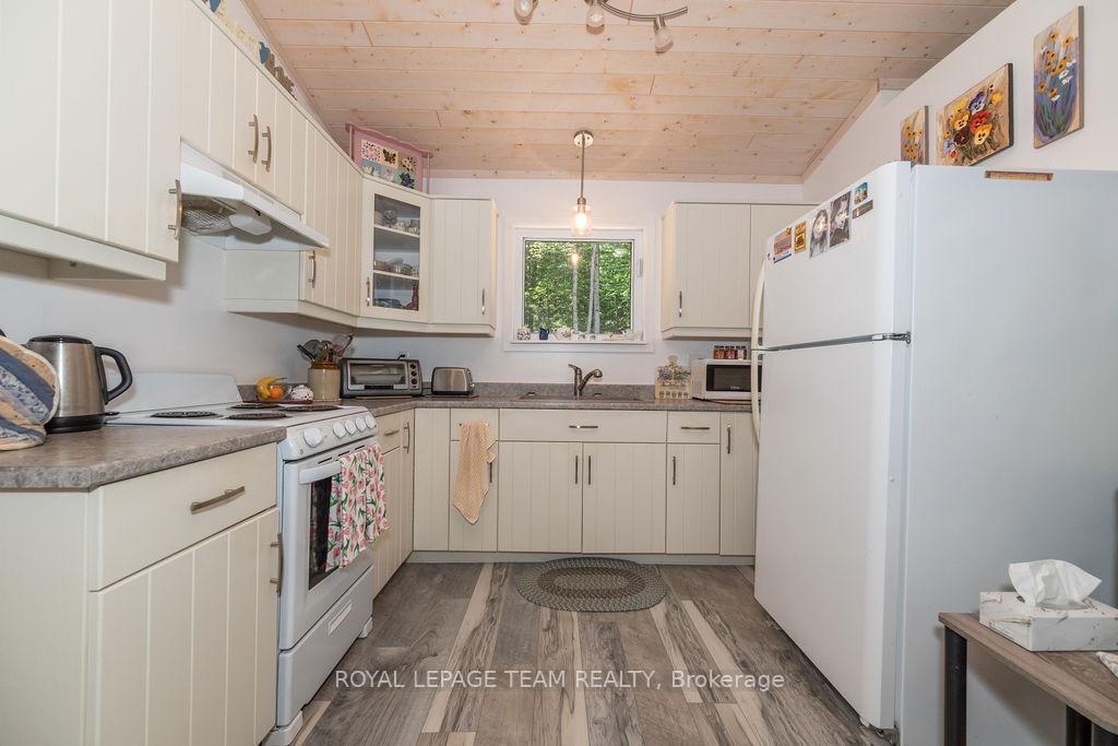 Photo 17 of 383 Ohio Road, Madawaska Valley, Madawaska Valley — HOMEH