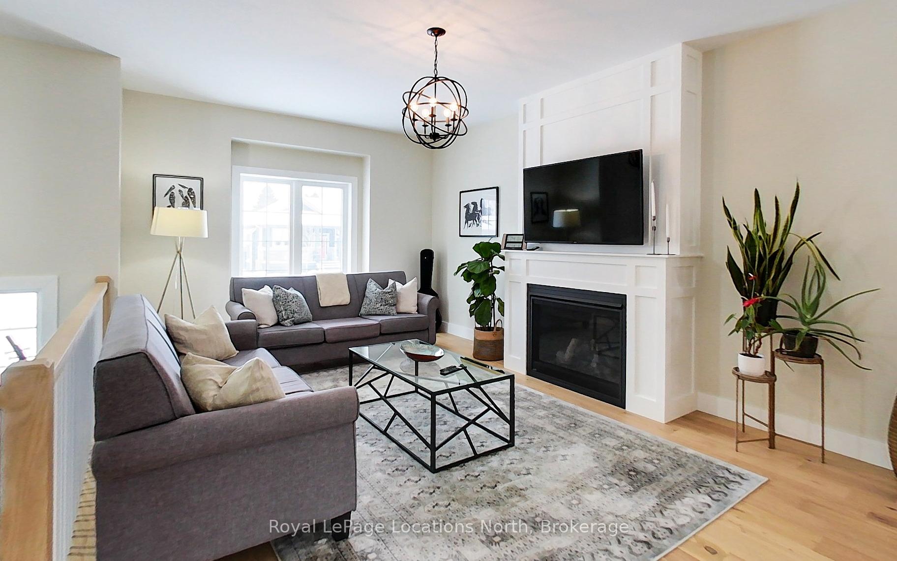 Photo 3 of 19 Gordon Crescent, Meaford — HOMEH