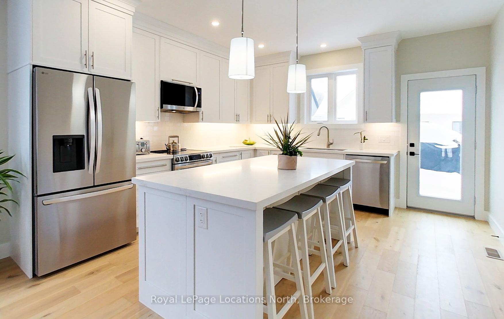 Photo 10 of 19 Gordon Crescent, Meaford — HOMEH