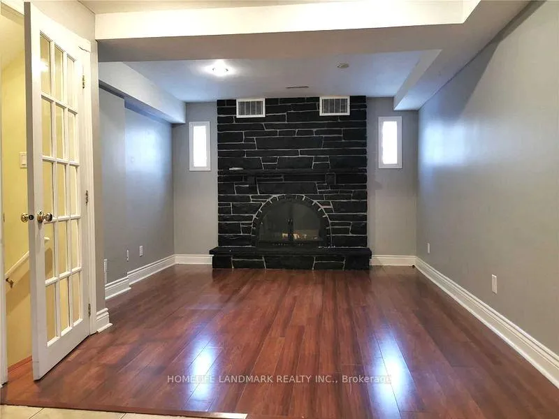 Photo 13 of 44 Sir Bedevere Place, Markham, Markham Village — HOMEH