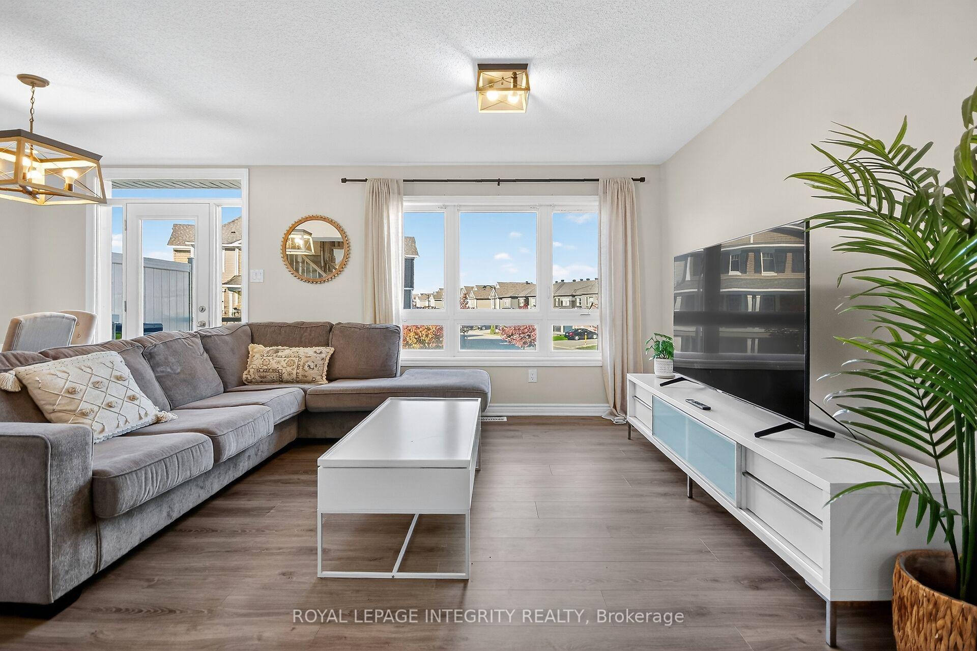 Photo 11 of 96 Feathertop Lane S, Ottawa, Kanata - Emerald Meadows/Trailwest — HOMEH