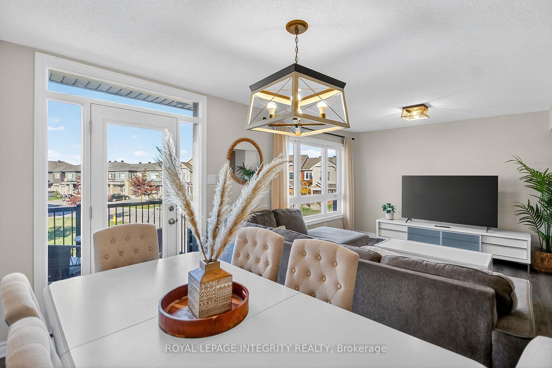 Photo 13 of 96 Feathertop Lane S, Ottawa, Kanata - Emerald Meadows/Trailwest — HOMEH