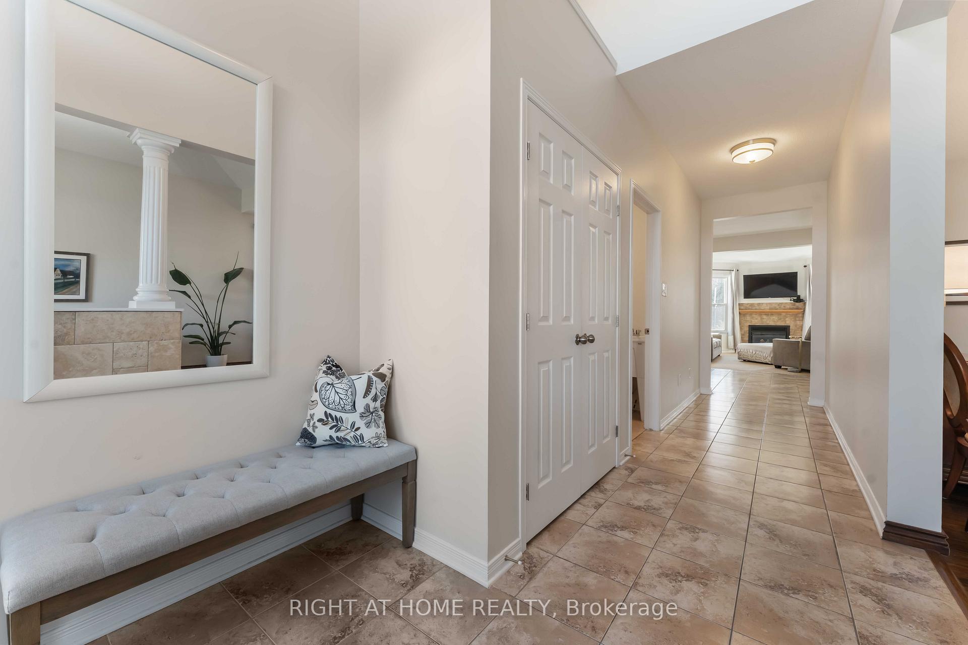 Photo 5 of 316 Maxwell Bridge Road, Ottawa, Kanata - Morgan's Grant/South March — HOMEH