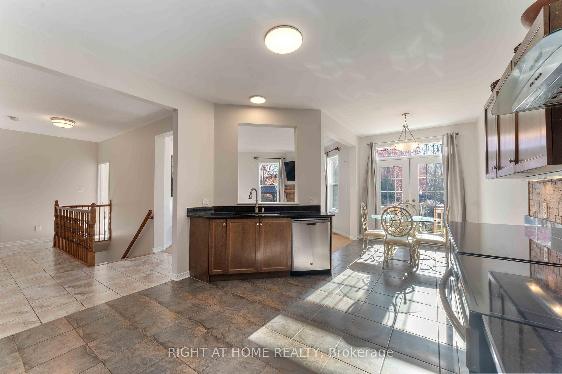 Photo 16 of 316 Maxwell Bridge Road, Ottawa, Kanata - Morgan's Grant/South March — HOMEH