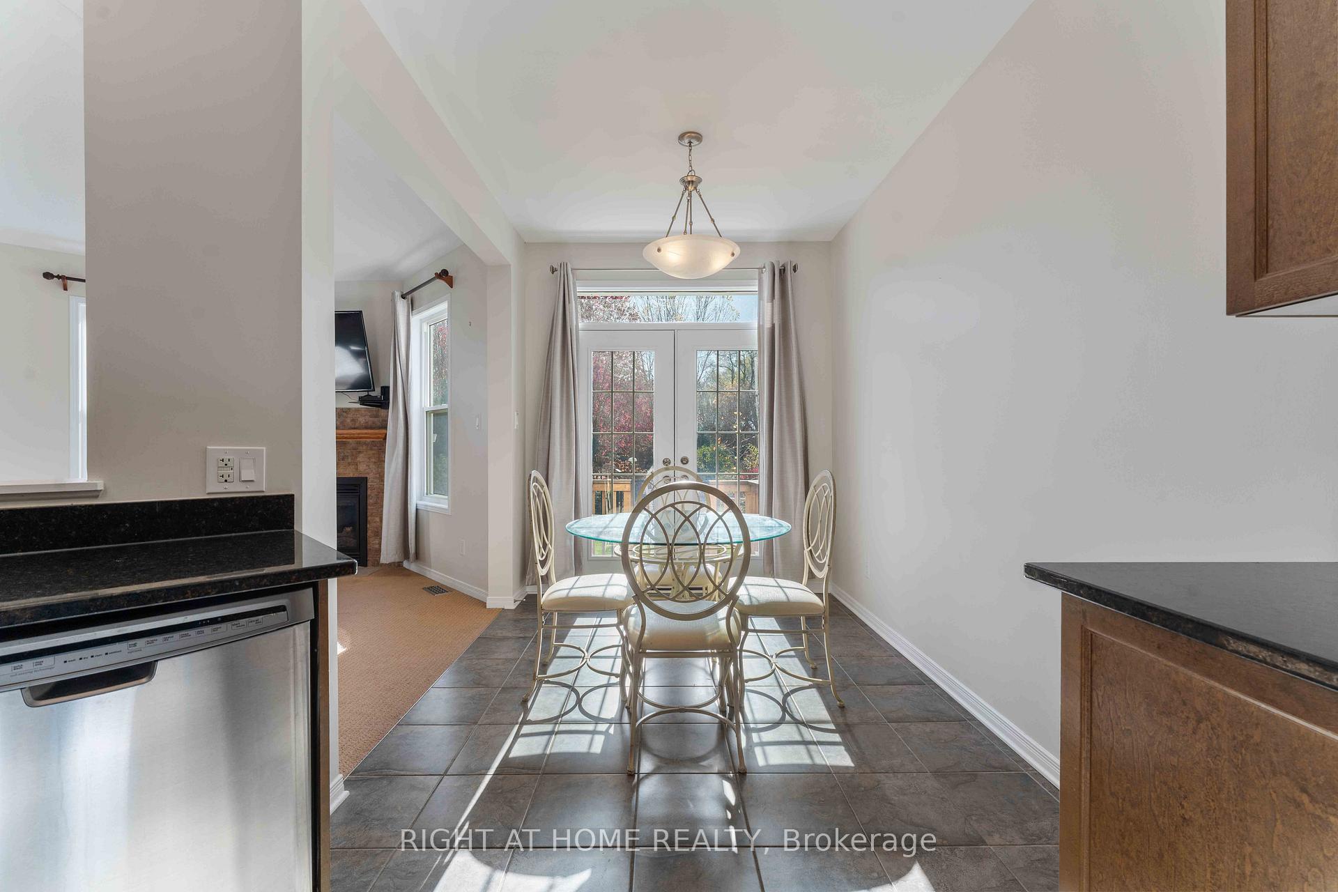 Photo 17 of 316 Maxwell Bridge Road, Ottawa, Kanata - Morgan's Grant/South March — HOMEH