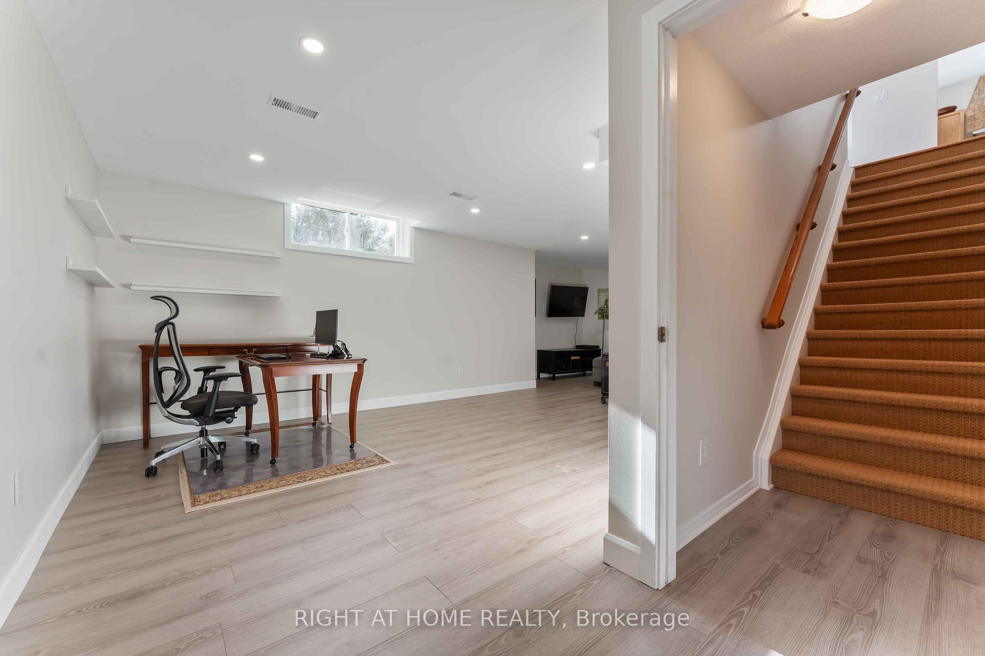 Photo 28 of 316 Maxwell Bridge Road, Ottawa, Kanata - Morgan's Grant/South March — HOMEH