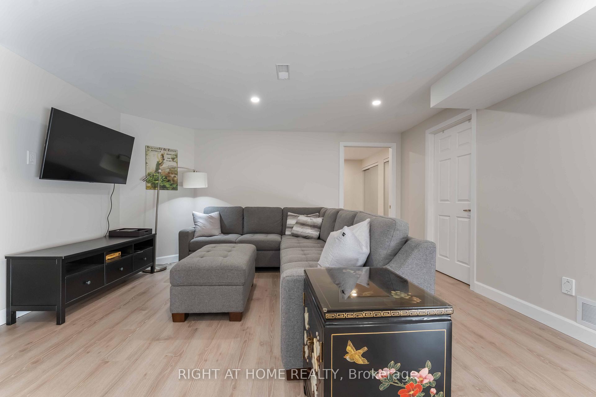 Photo 31 of 316 Maxwell Bridge Road, Ottawa, Kanata - Morgan's Grant/South March — HOMEH