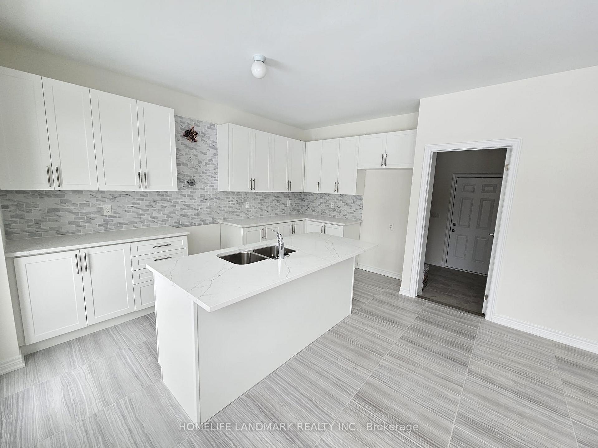 Photo 8 of 1489 Davis Loop Circle, Innisfil, Lefroy — HOMEH
