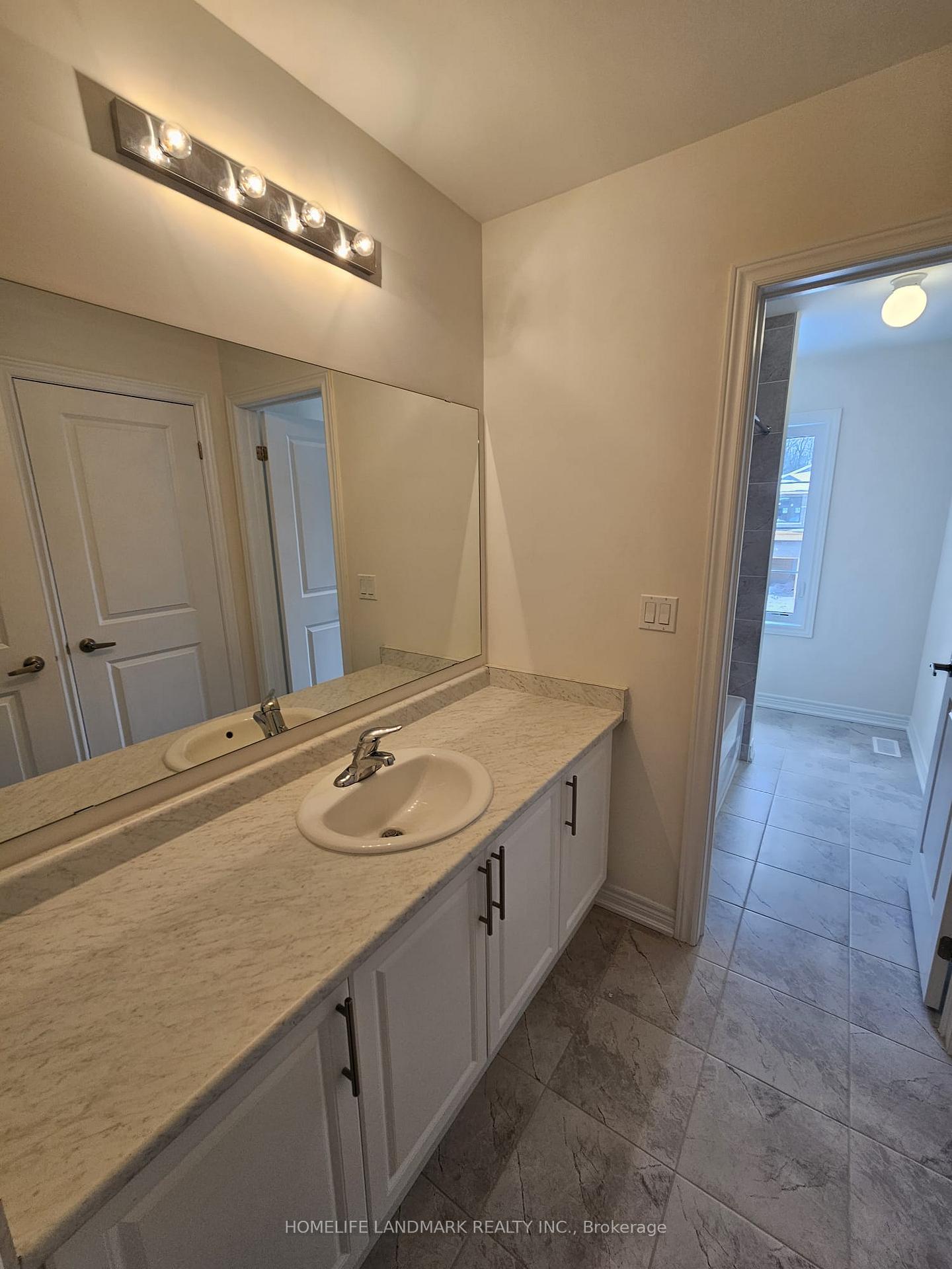 Photo 23 of 1489 Davis Loop Circle, Innisfil, Lefroy — HOMEH