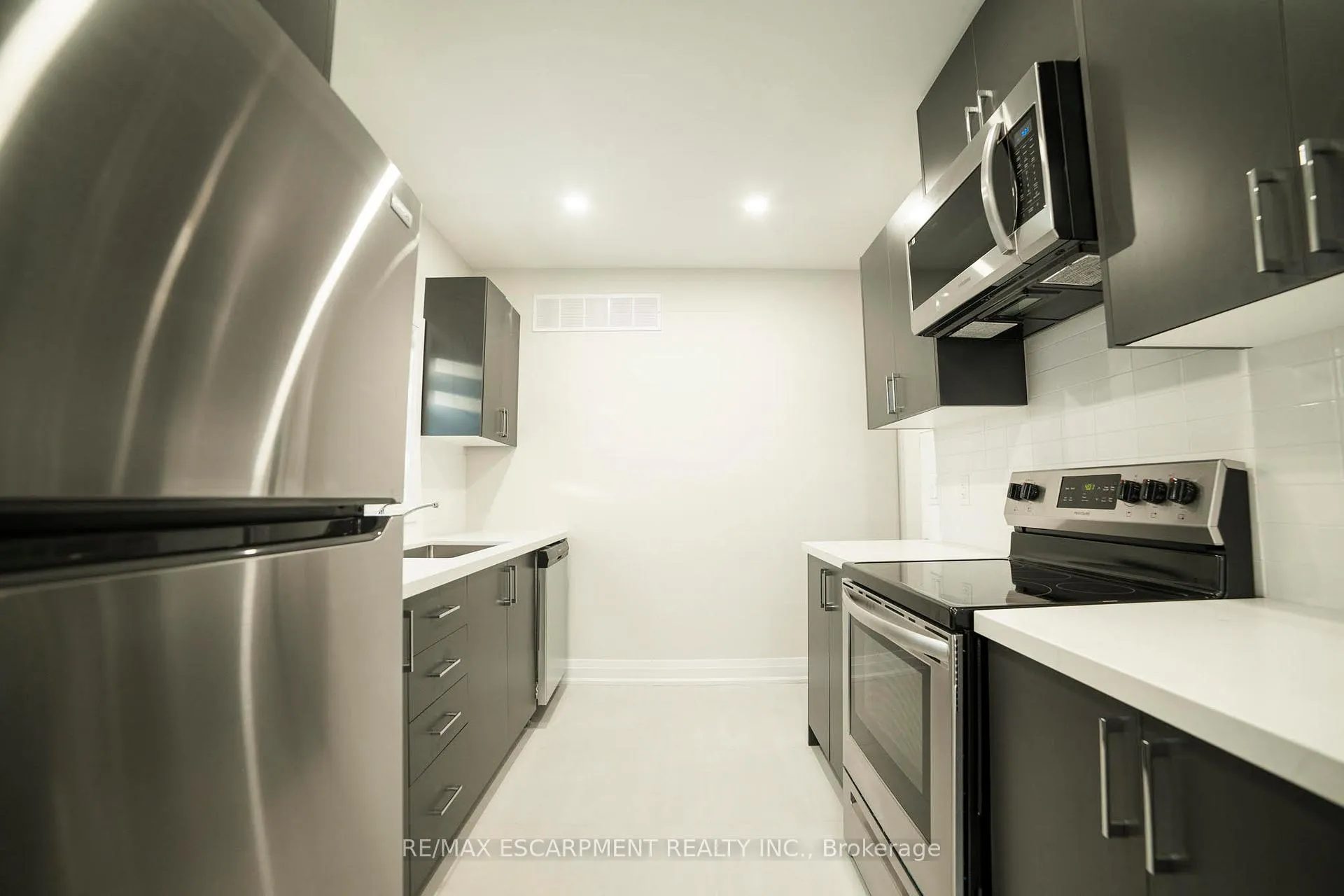 Photo 9 of Unit 1, 265 Robert Street, Hamilton, Landsdale — HOMEH