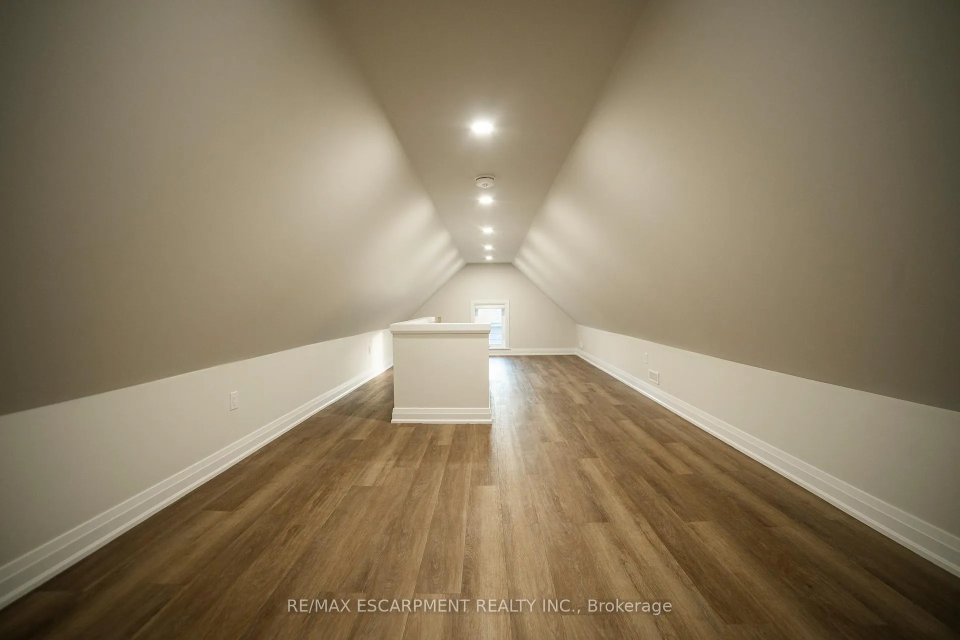 Photo 13 of Unit 1, 265 Robert Street, Hamilton, Landsdale — HOMEH