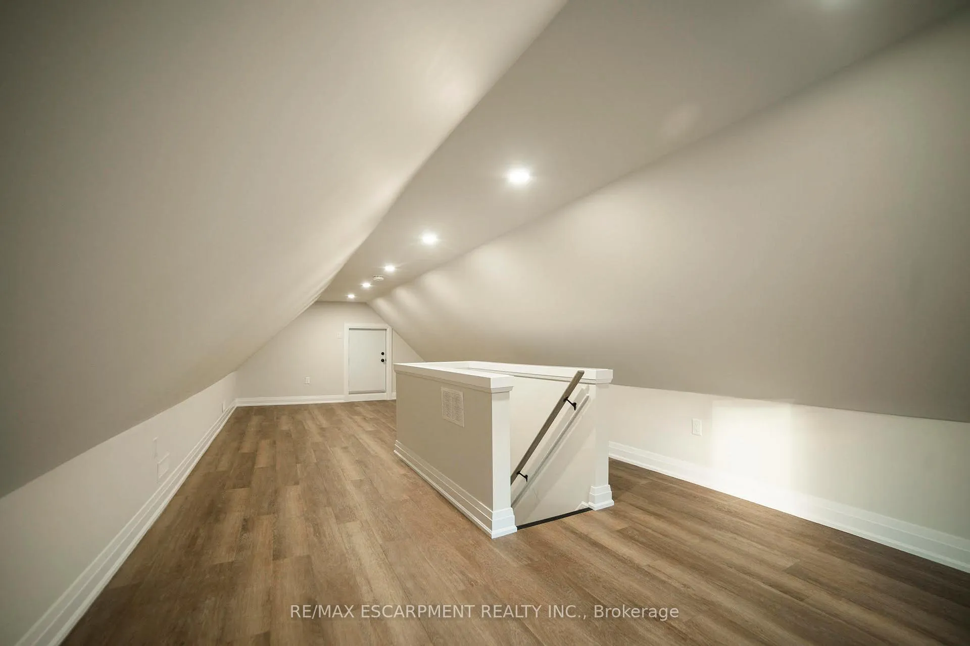 Photo 14 of Unit 1, 265 Robert Street, Hamilton, Landsdale — HOMEH