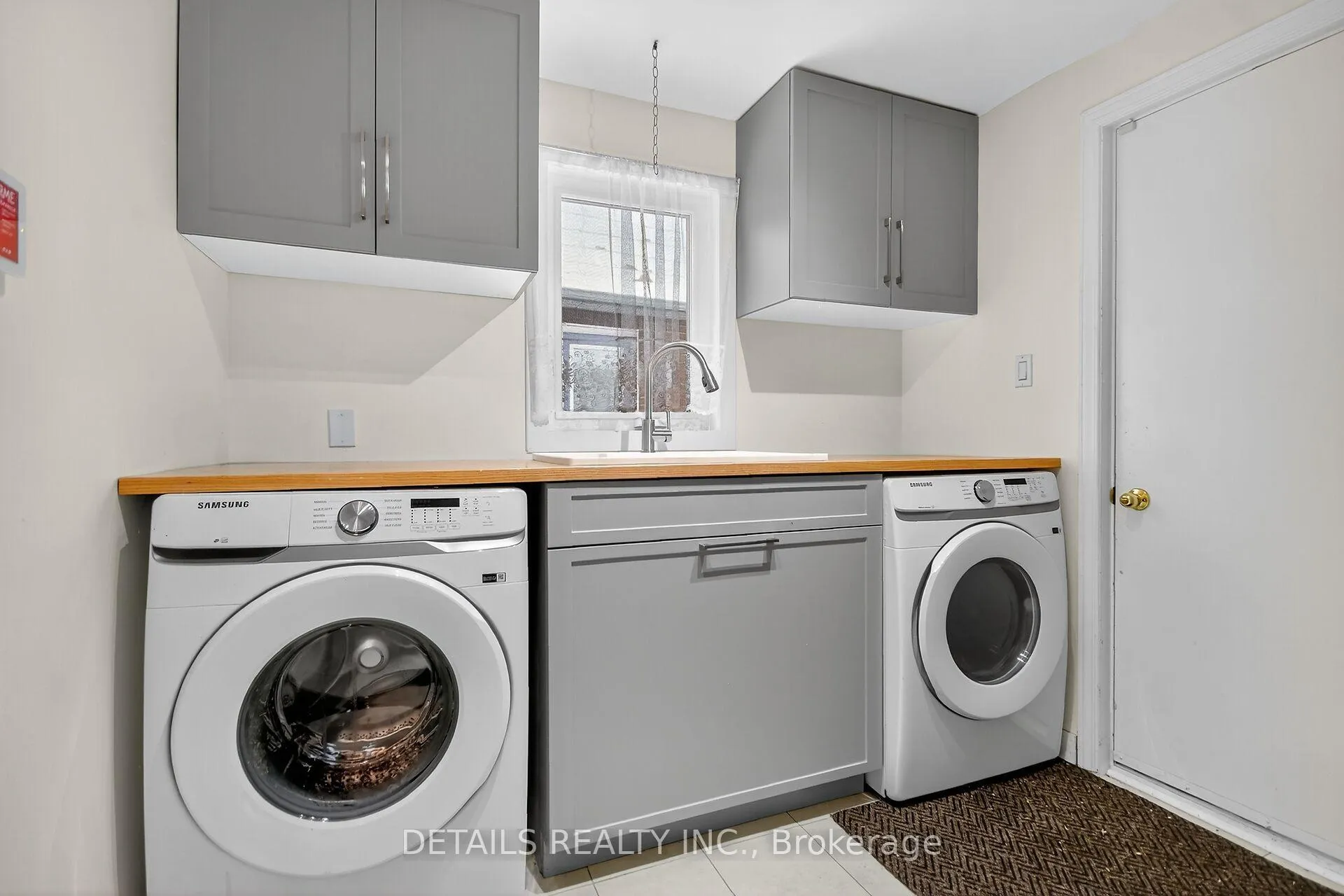 Photo 10 of 41 Weslock Way, Ottawa, Kanata - Kanata Lakes/Heritage Hills — HOMEH