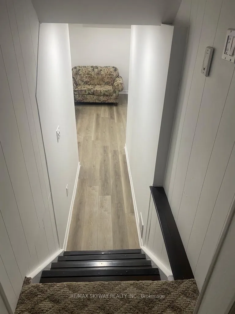 Photo 23 of 18 Matthew Court, Kitchener — HOMEH