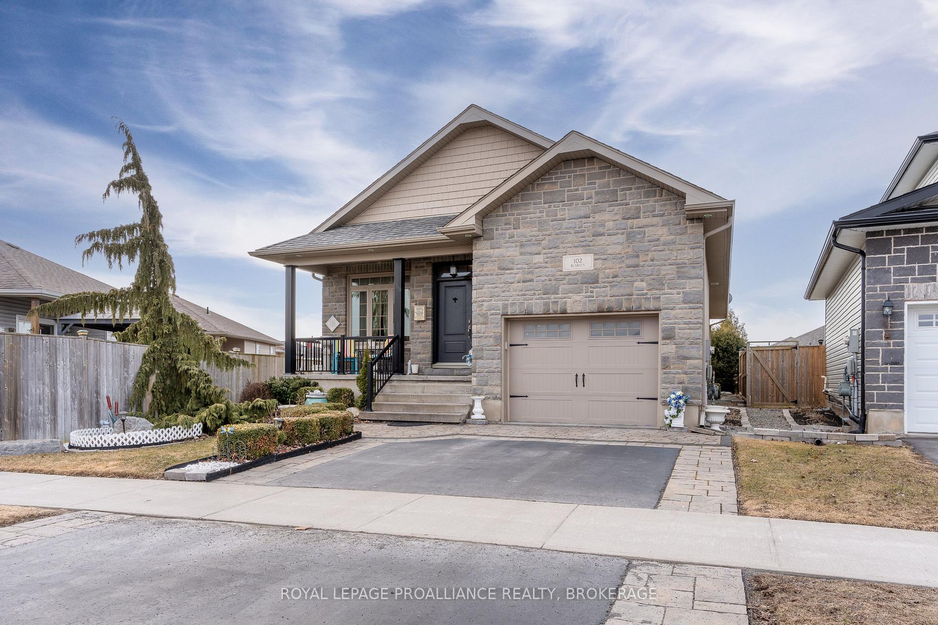 Photo 2 of 102 Blakely Street, Loyalist, Amherstview — HOMEH