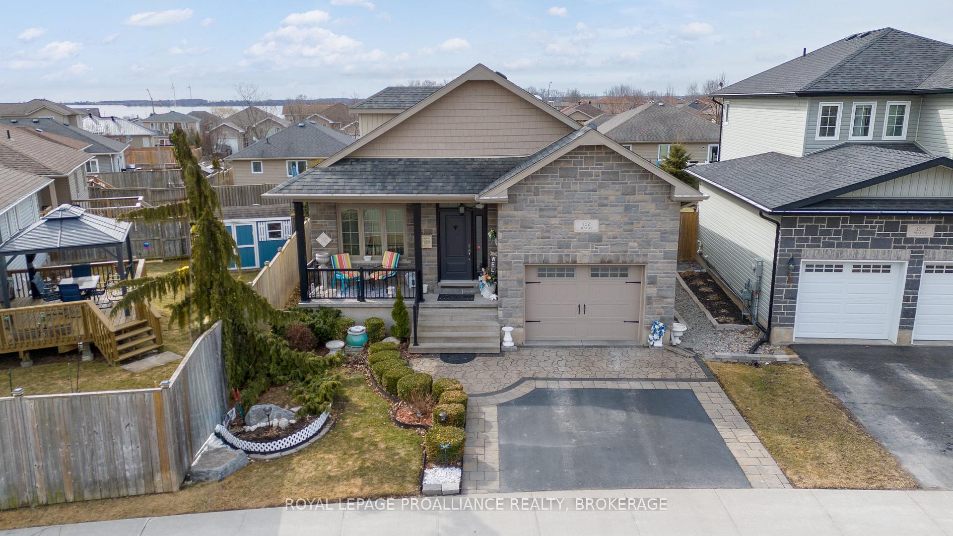 Photo 4 of 102 Blakely Street, Loyalist, Amherstview — HOMEH