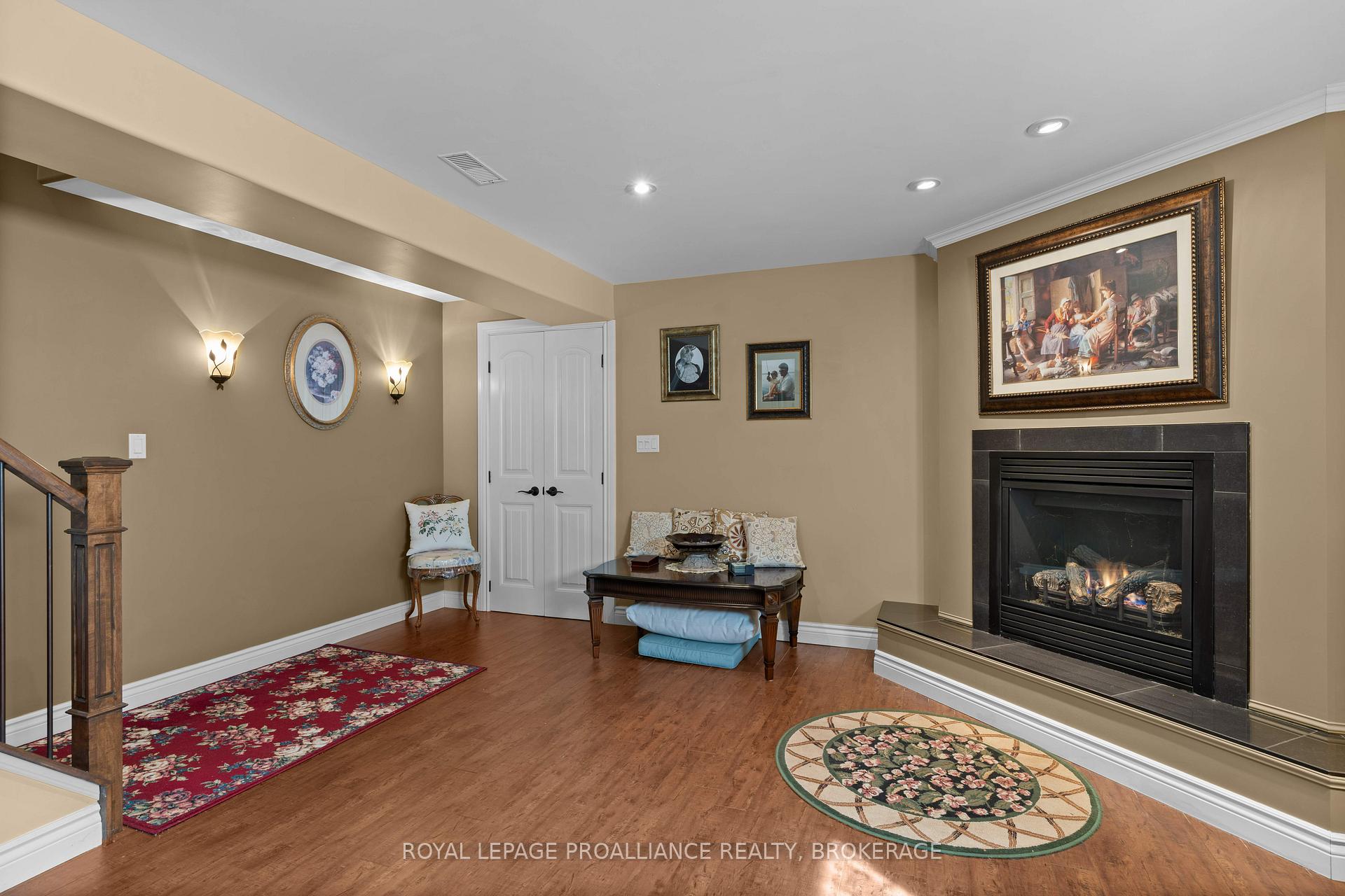 Photo 30 of 102 Blakely Street, Loyalist, Amherstview — HOMEH