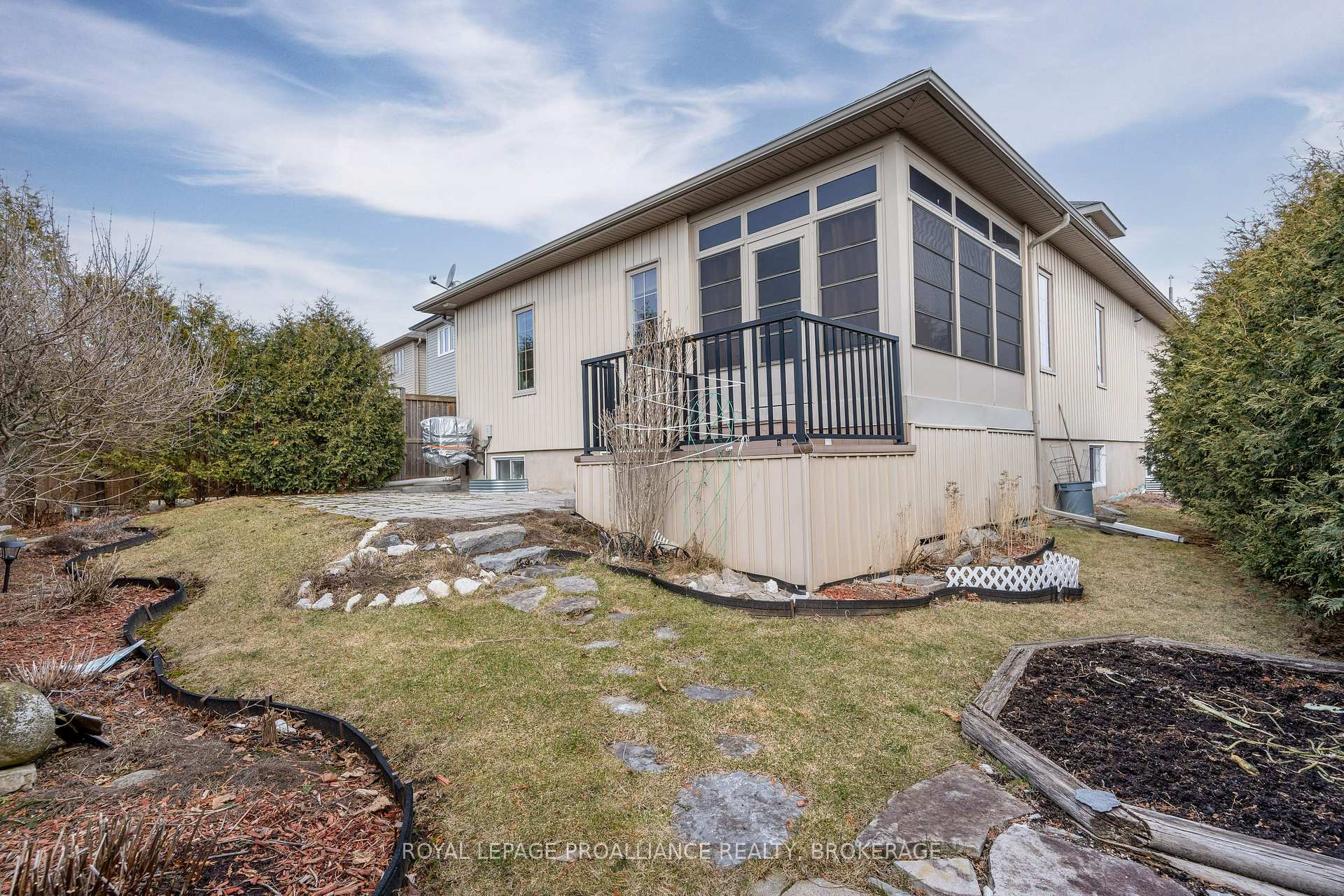 Photo 46 of 102 Blakely Street, Loyalist, Amherstview — HOMEH