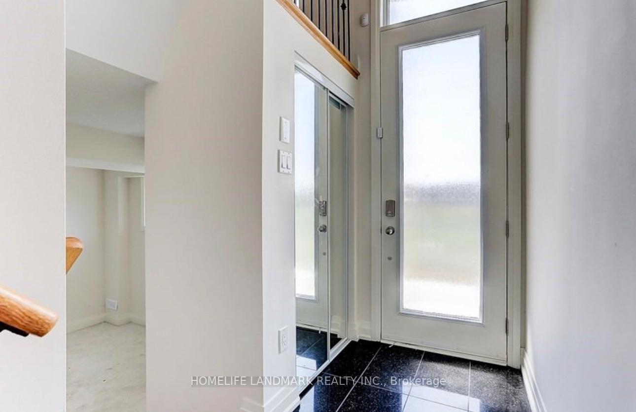 Photo 4 of 30 McClary's Way, Markham, Unionville — HOMEH
