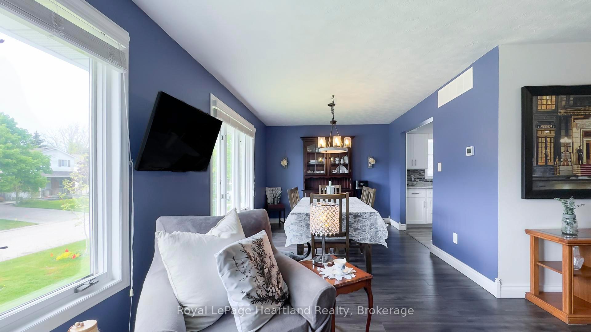 Photo 8 of 651 Kennard Crescent, Kincardine — HOMEH