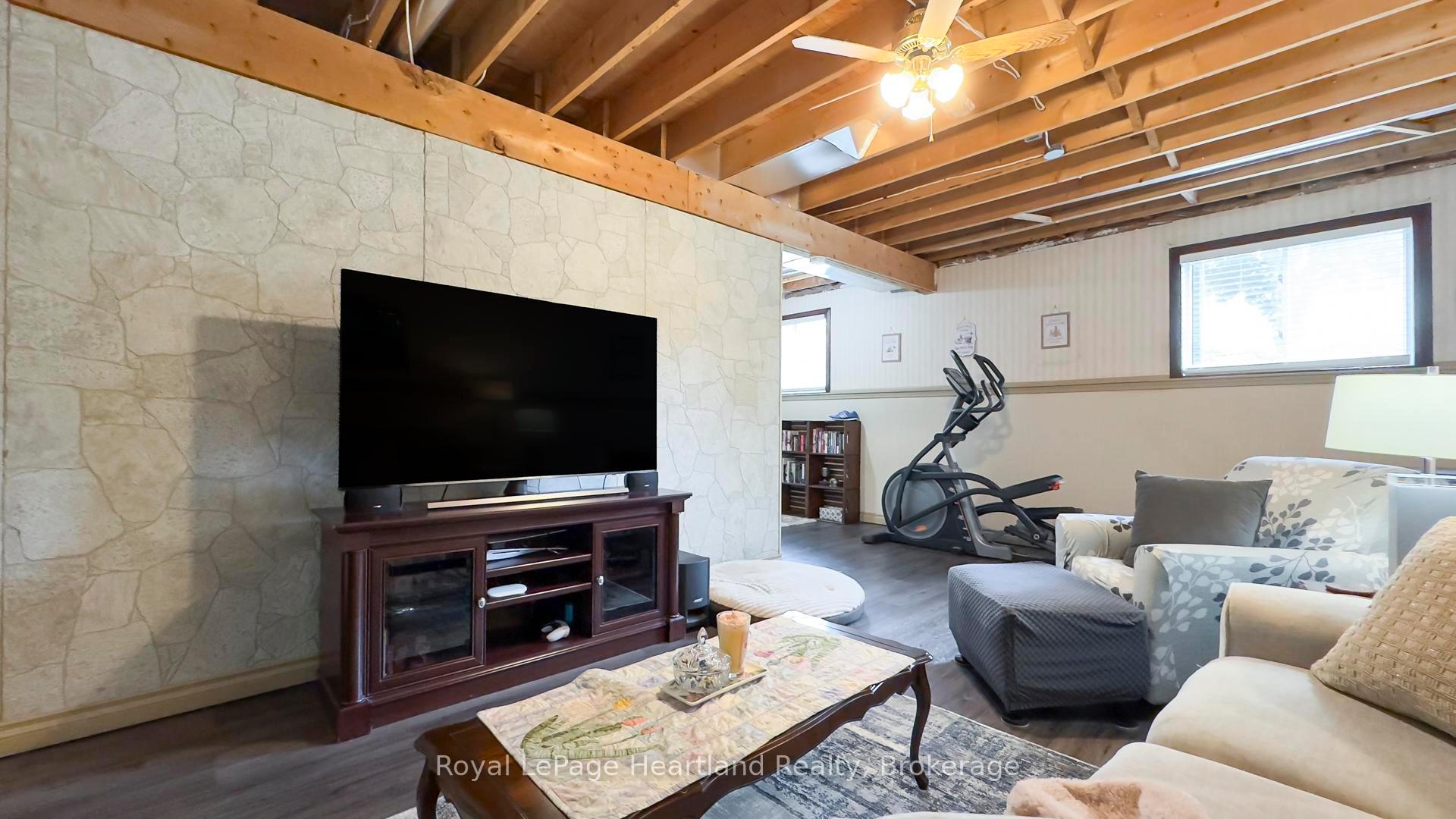 Photo 32 of 651 Kennard Crescent, Kincardine — HOMEH