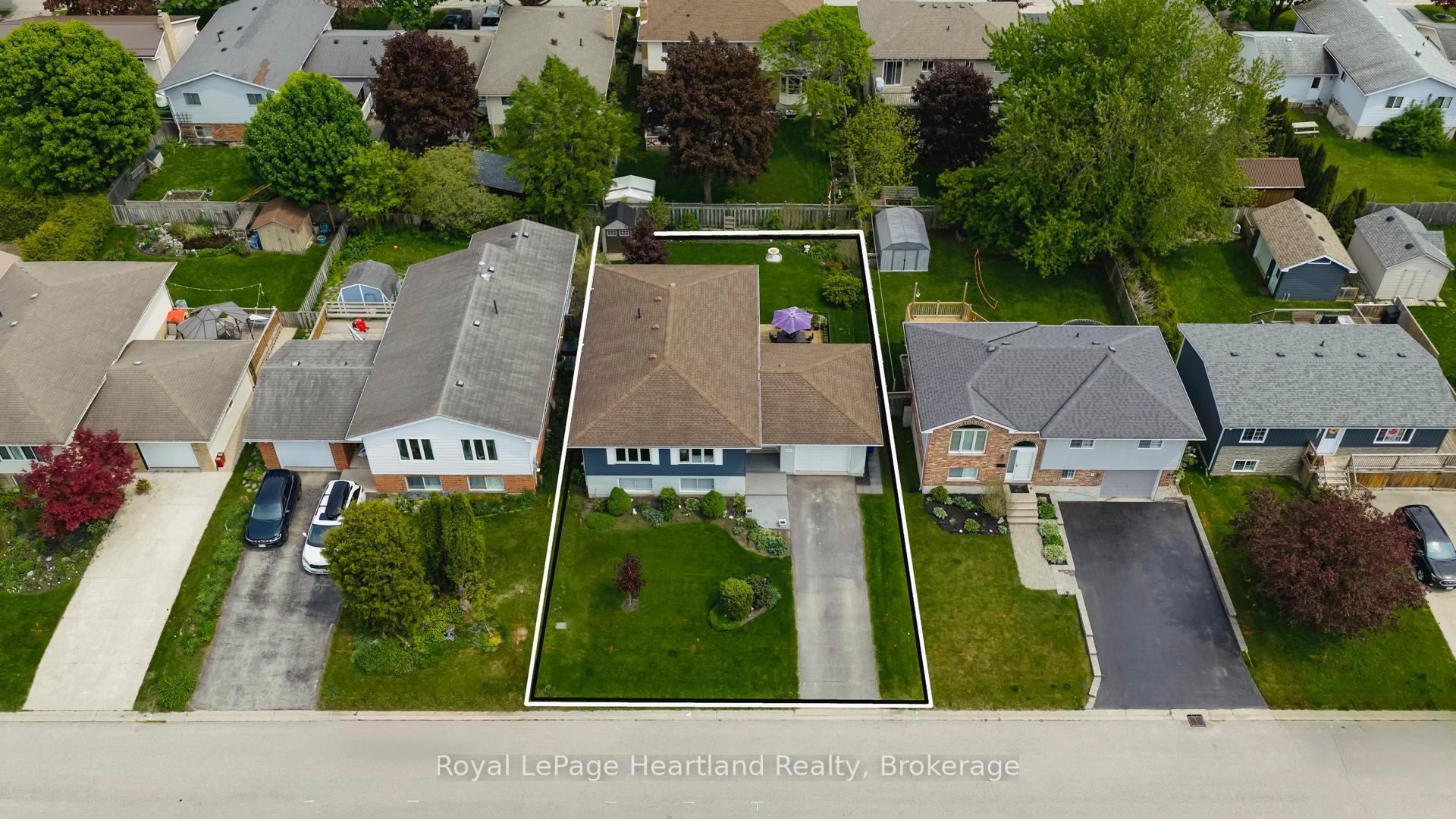 Photo 50 of 651 Kennard Crescent, Kincardine — HOMEH