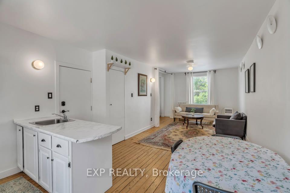 Photo 5 of Unit 4, 208 Clarence Street, Ottawa, Lower Town/Byward Market — HOMEH