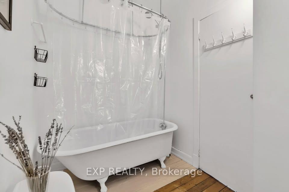 Photo 13 of Unit 4, 208 Clarence Street, Ottawa, Lower Town/Byward Market — HOMEH