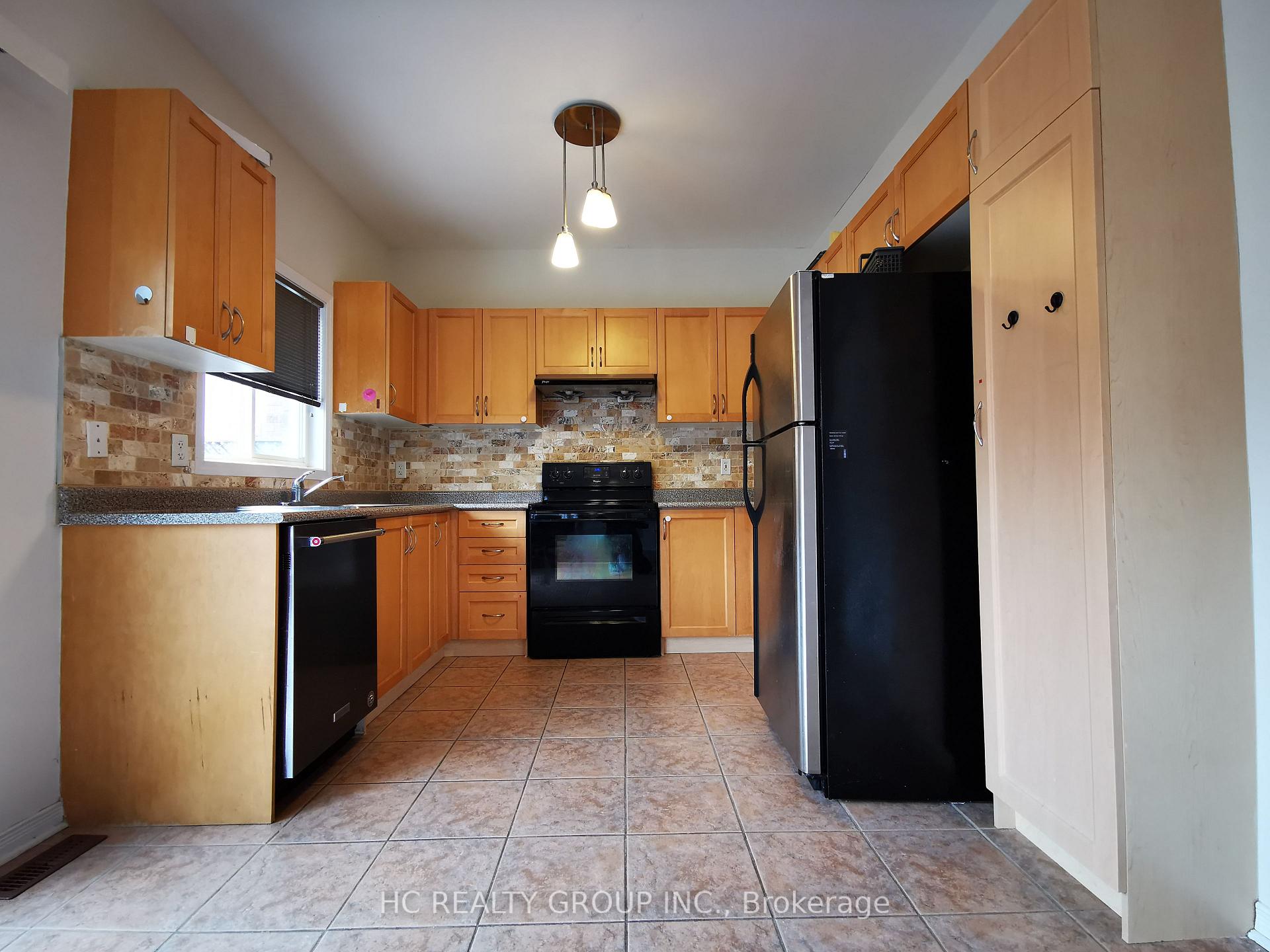 Photo 6 of 16 Vecchia Street, Markham, Wismer — HOMEH