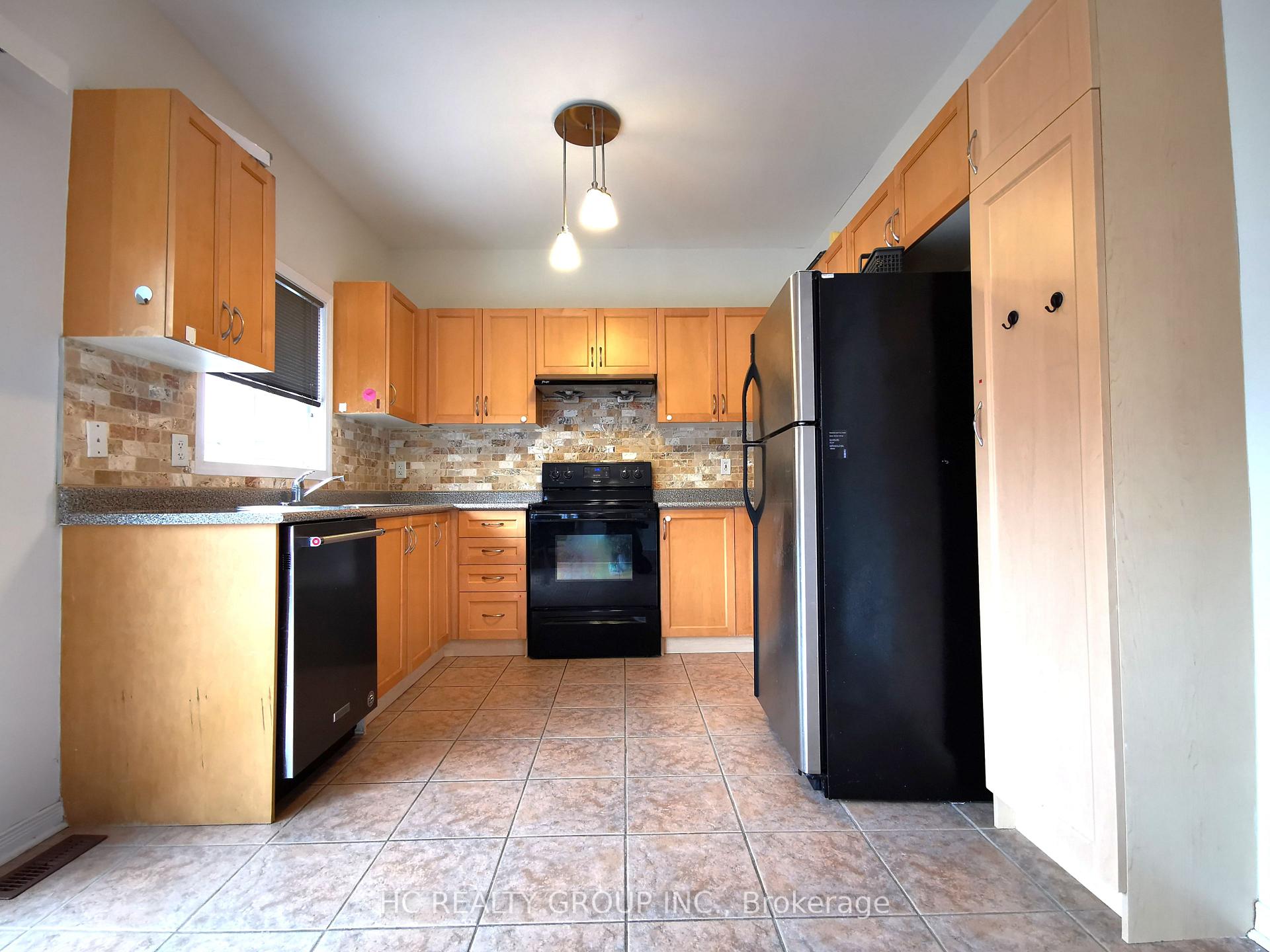 Photo 8 of 16 Vecchia Street, Markham, Wismer — HOMEH