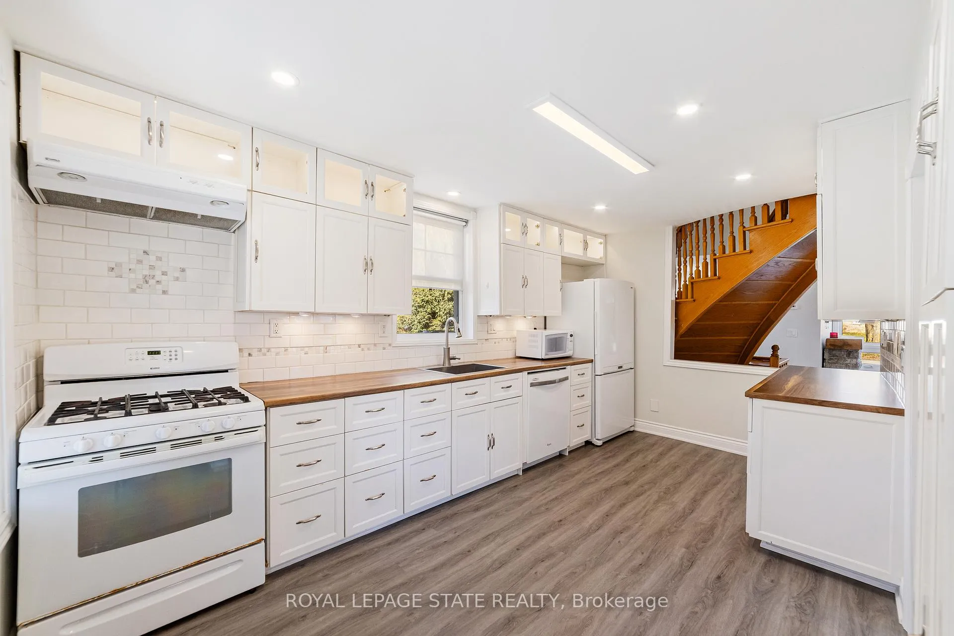 Photo 12 of 2383 Kirk Road, Hamilton, Binbrook — HOMEH