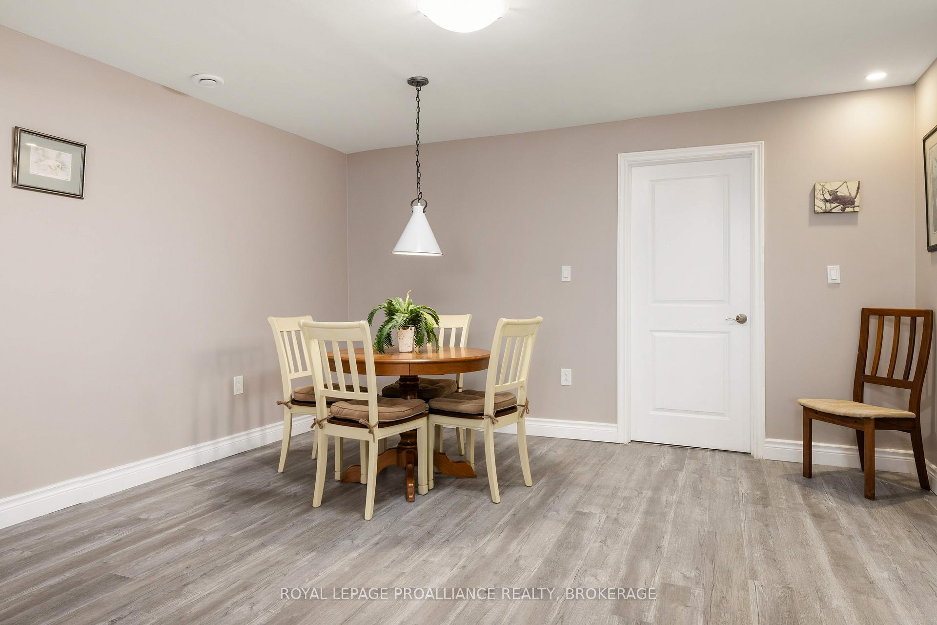 Photo 26 of 193 Sorbie Crescent, Loyalist, Amherstview — HOMEH