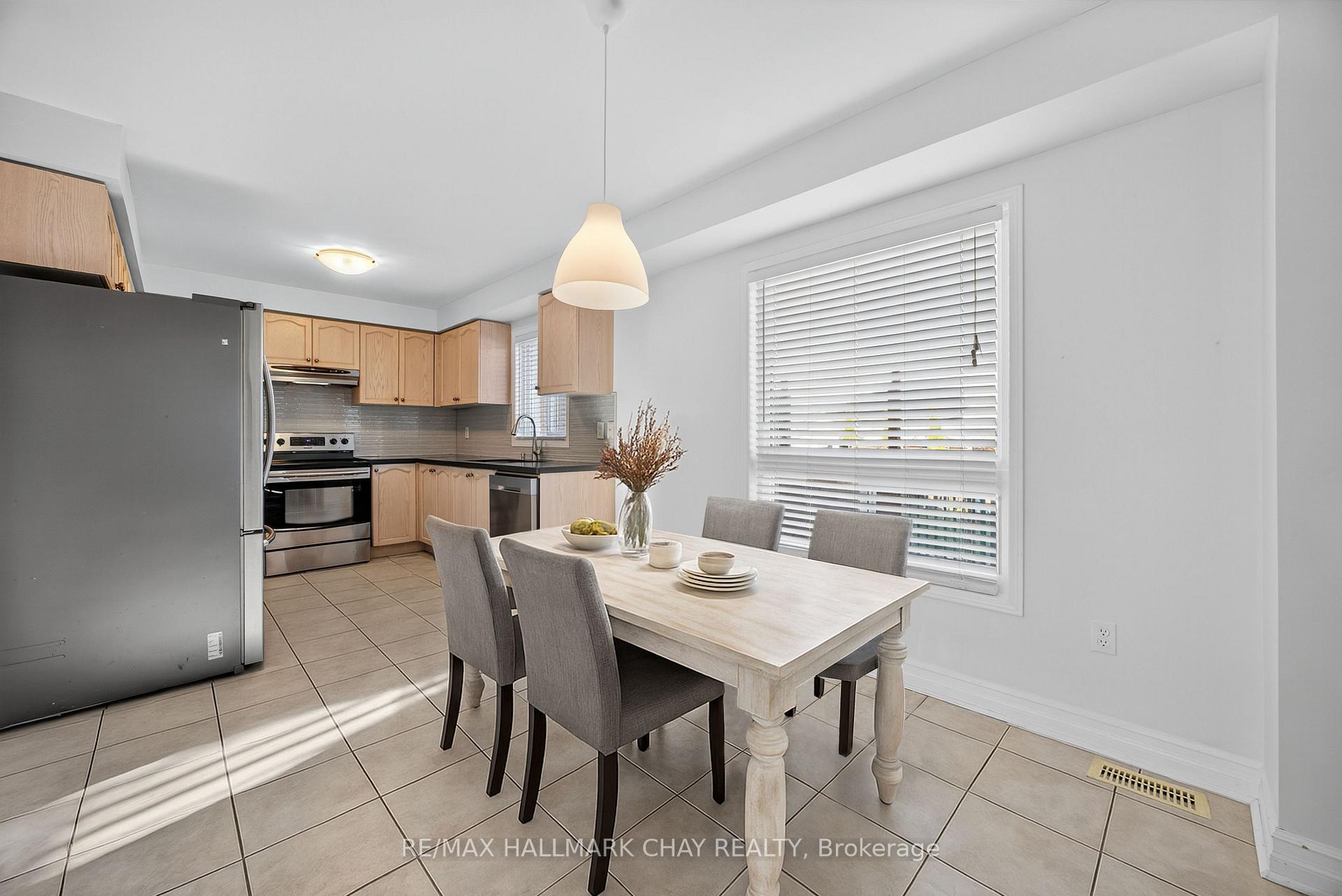Photo 13 of 2065 Wilson Street, Innisfil, Alcona — HOMEH