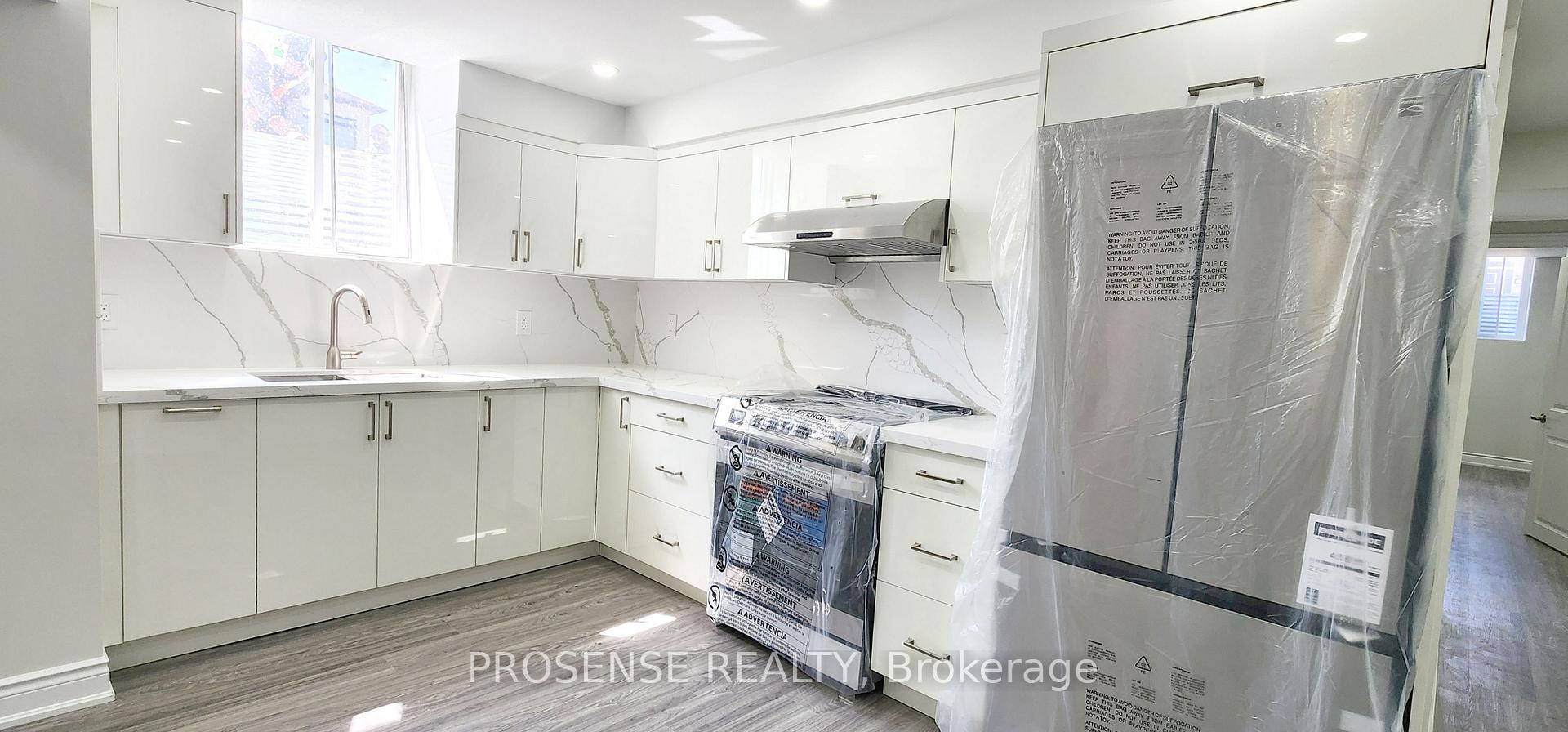 Photo 4 of 67 Holcomb Terrace, Hamilton, Waterdown — HOMEH